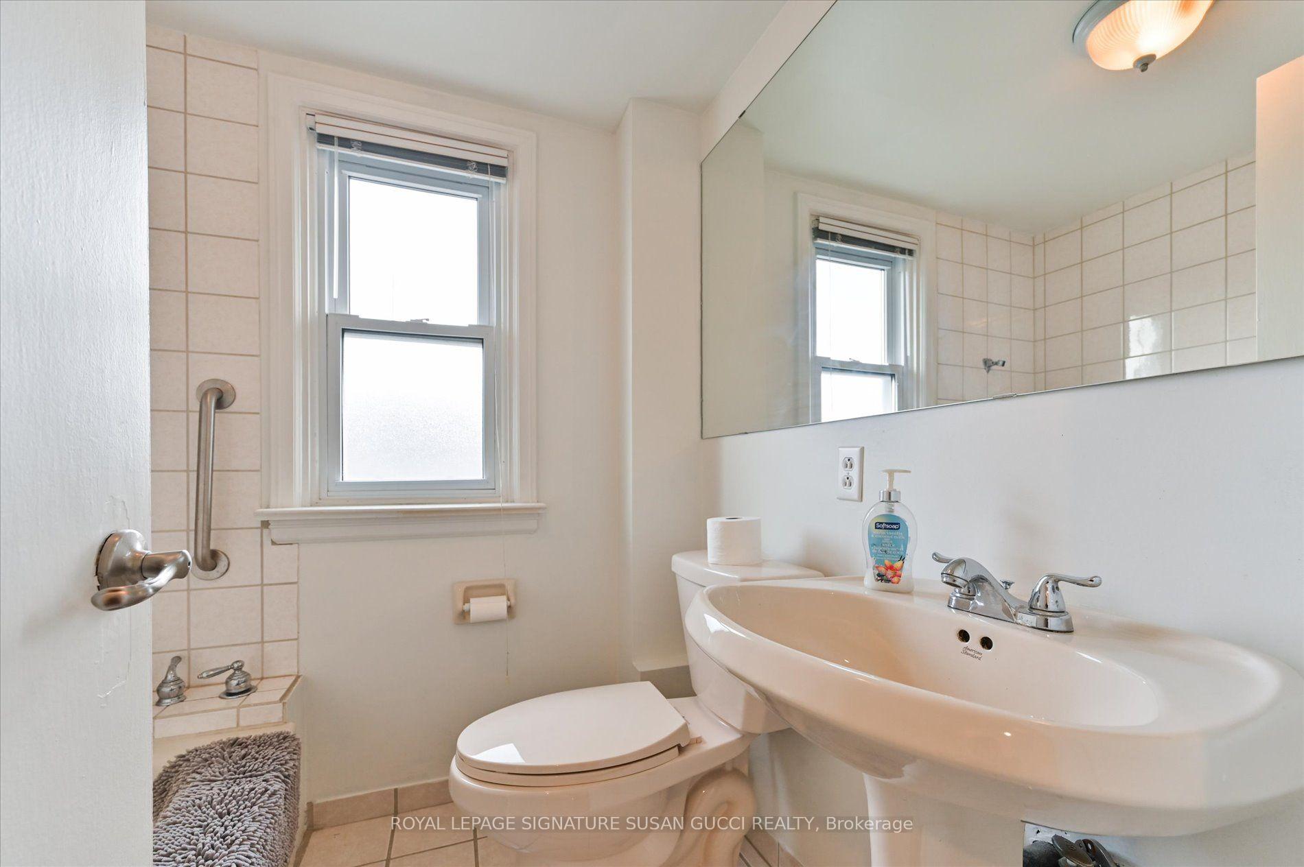 Photo 18 of 292 Glebemount Avenue, Toronto, East York — HOMEH