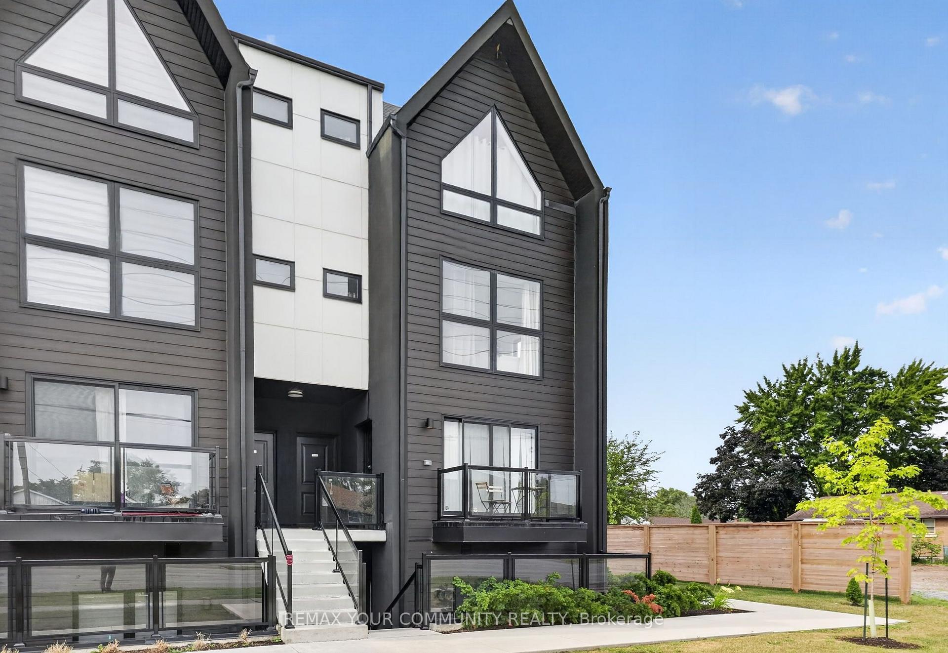 Photo 2 of Unit 106, 7277 Wilson Crescent, Niagara Falls, Oldfield — HOMEH