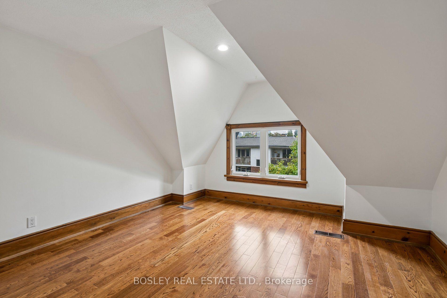 Photo 18 of Unit Upper, 297 Sumach Street, Toronto, Cabbagetown-South St. James Town — HOMEH