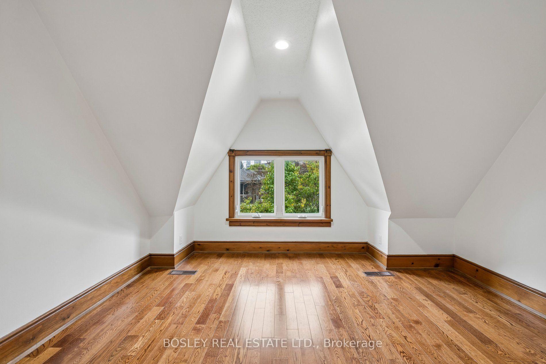 Photo 19 of Unit Upper, 297 Sumach Street, Toronto, Cabbagetown-South St. James Town — HOMEH