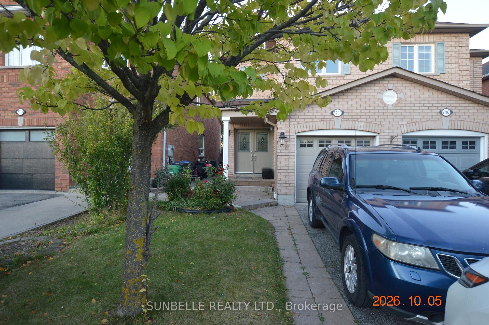 Photo 1 of 5709 Volpe Avenue, Mississauga, East Credit — HOMEH