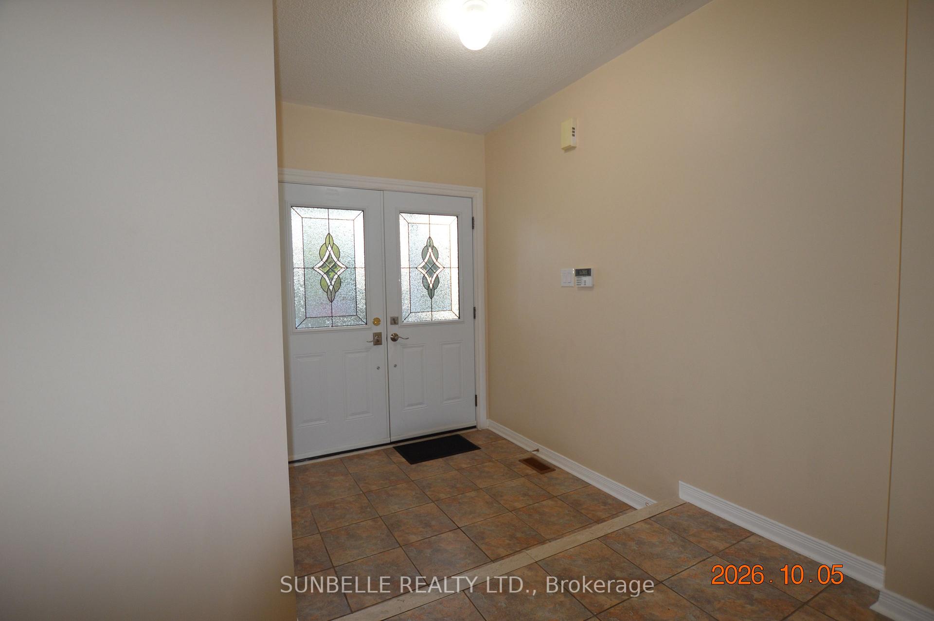 Photo 3 of 5709 Volpe Avenue, Mississauga, East Credit — HOMEH