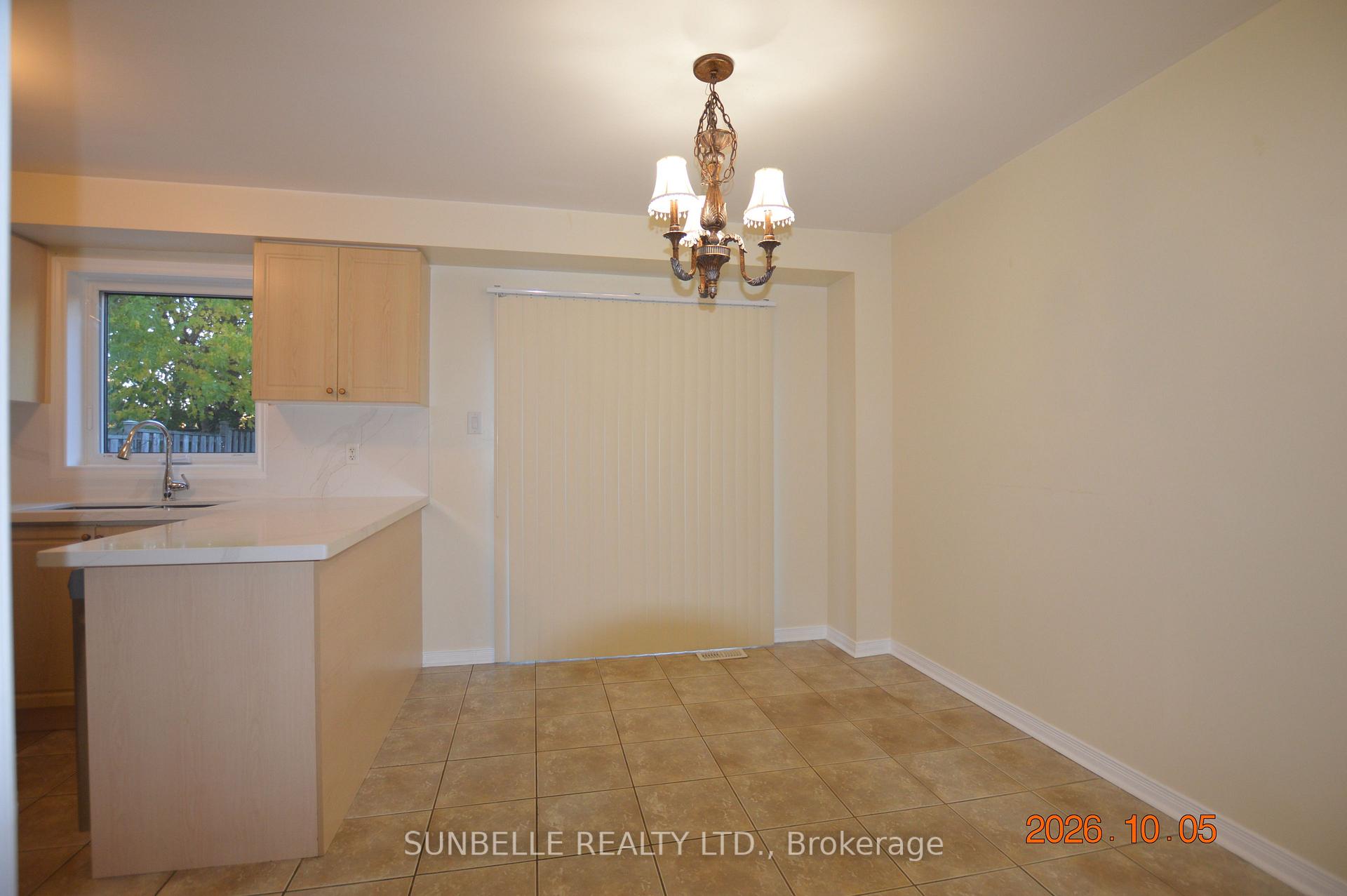 Photo 6 of 5709 Volpe Avenue, Mississauga, East Credit — HOMEH