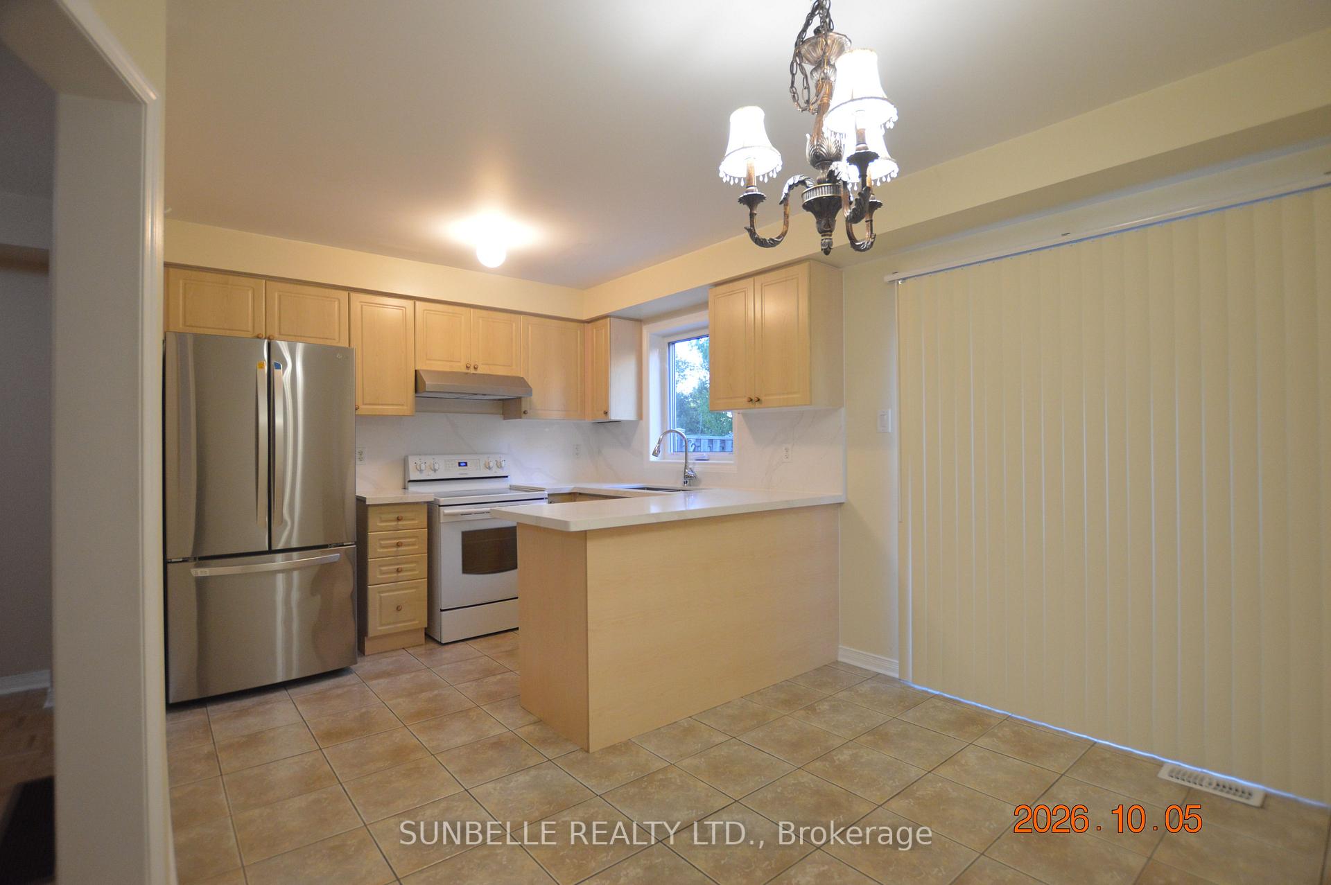 Photo 7 of 5709 Volpe Avenue, Mississauga, East Credit — HOMEH