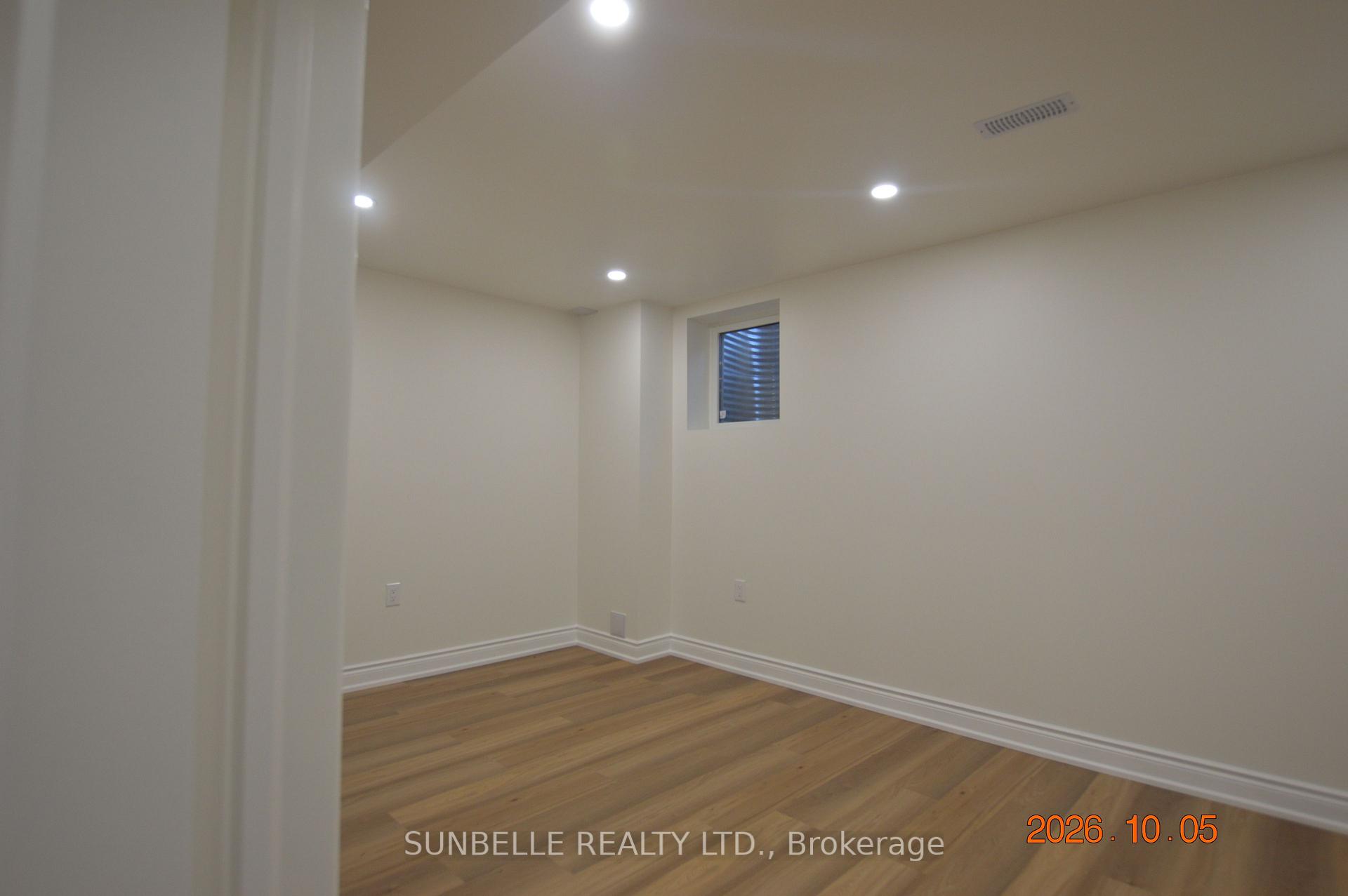 Photo 31 of 5709 Volpe Avenue, Mississauga, East Credit — HOMEH