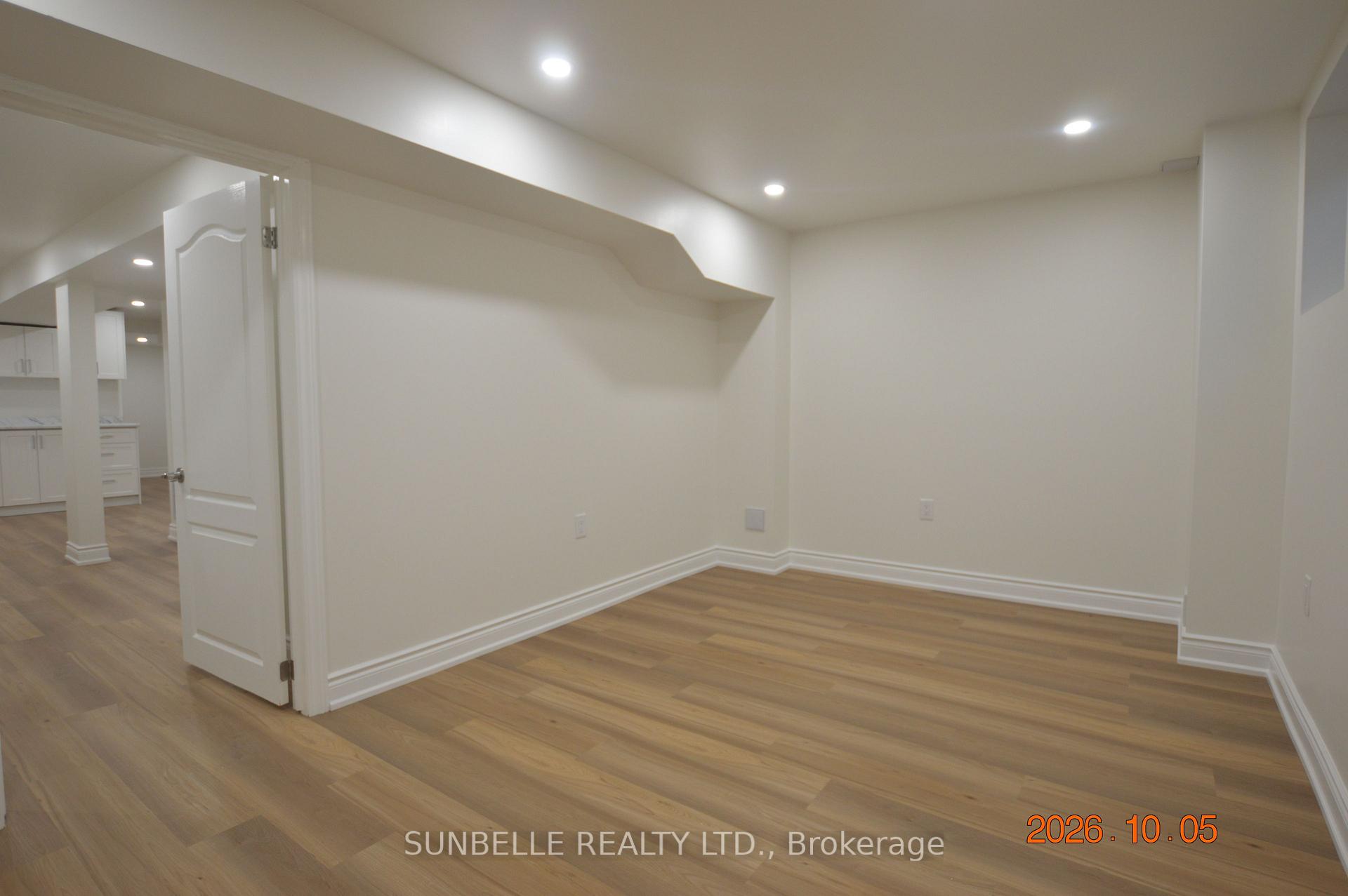 Photo 33 of 5709 Volpe Avenue, Mississauga, East Credit — HOMEH