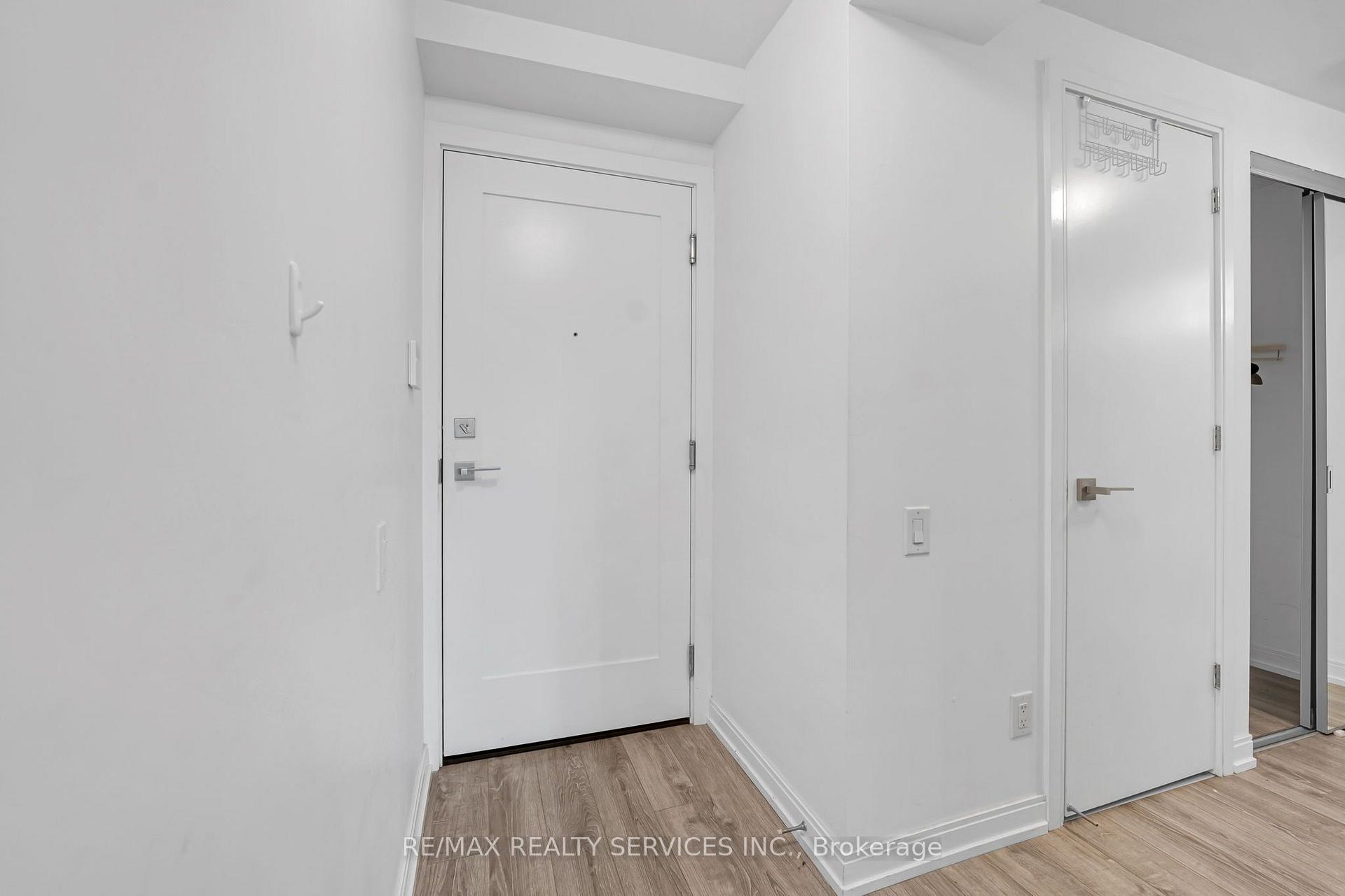 Photo 8 of Unit 711, 50 Charles Street E, Toronto, Church-Yonge Corridor — HOMEH