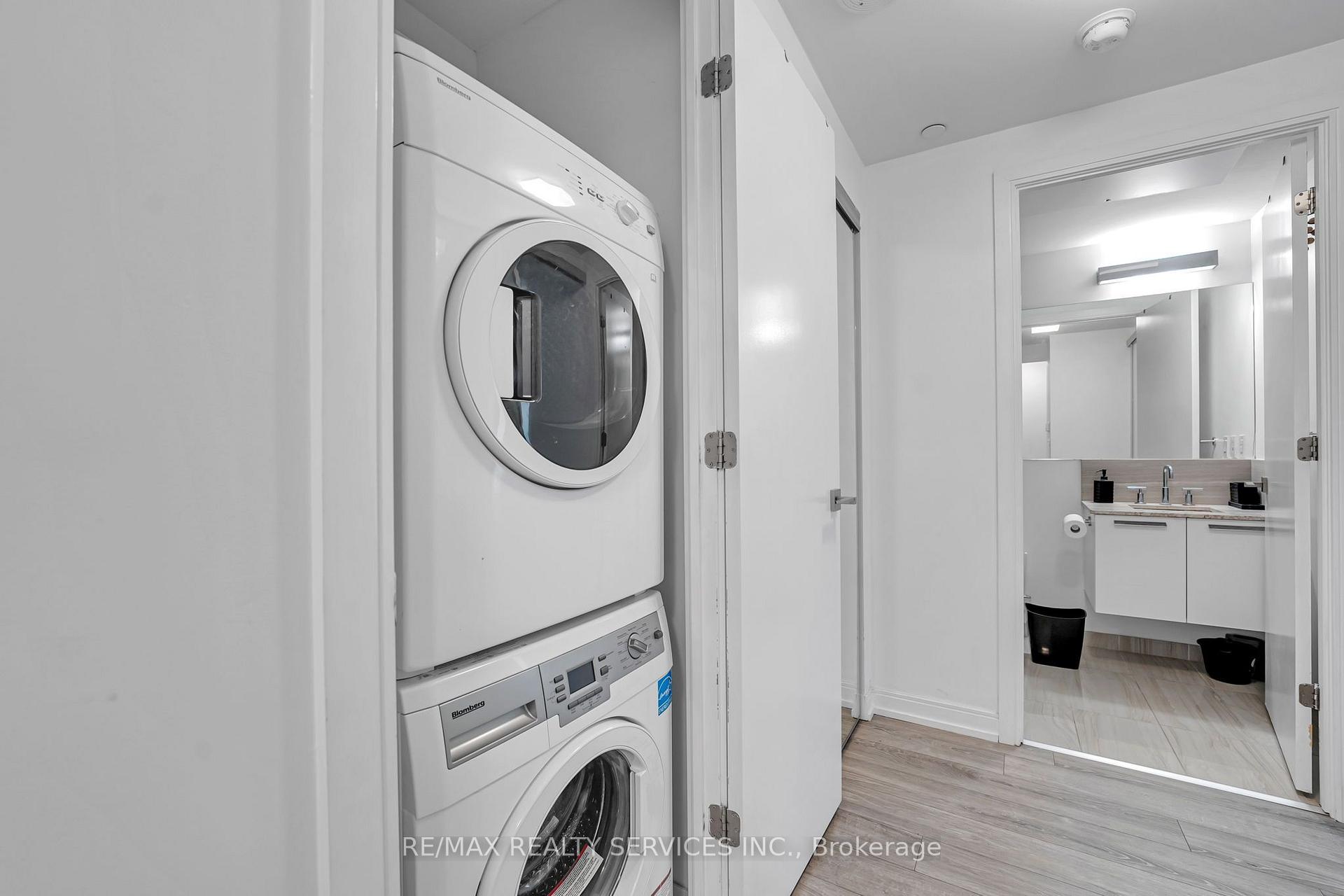 Photo 14 of Unit 711, 50 Charles Street E, Toronto, Church-Yonge Corridor — HOMEH
