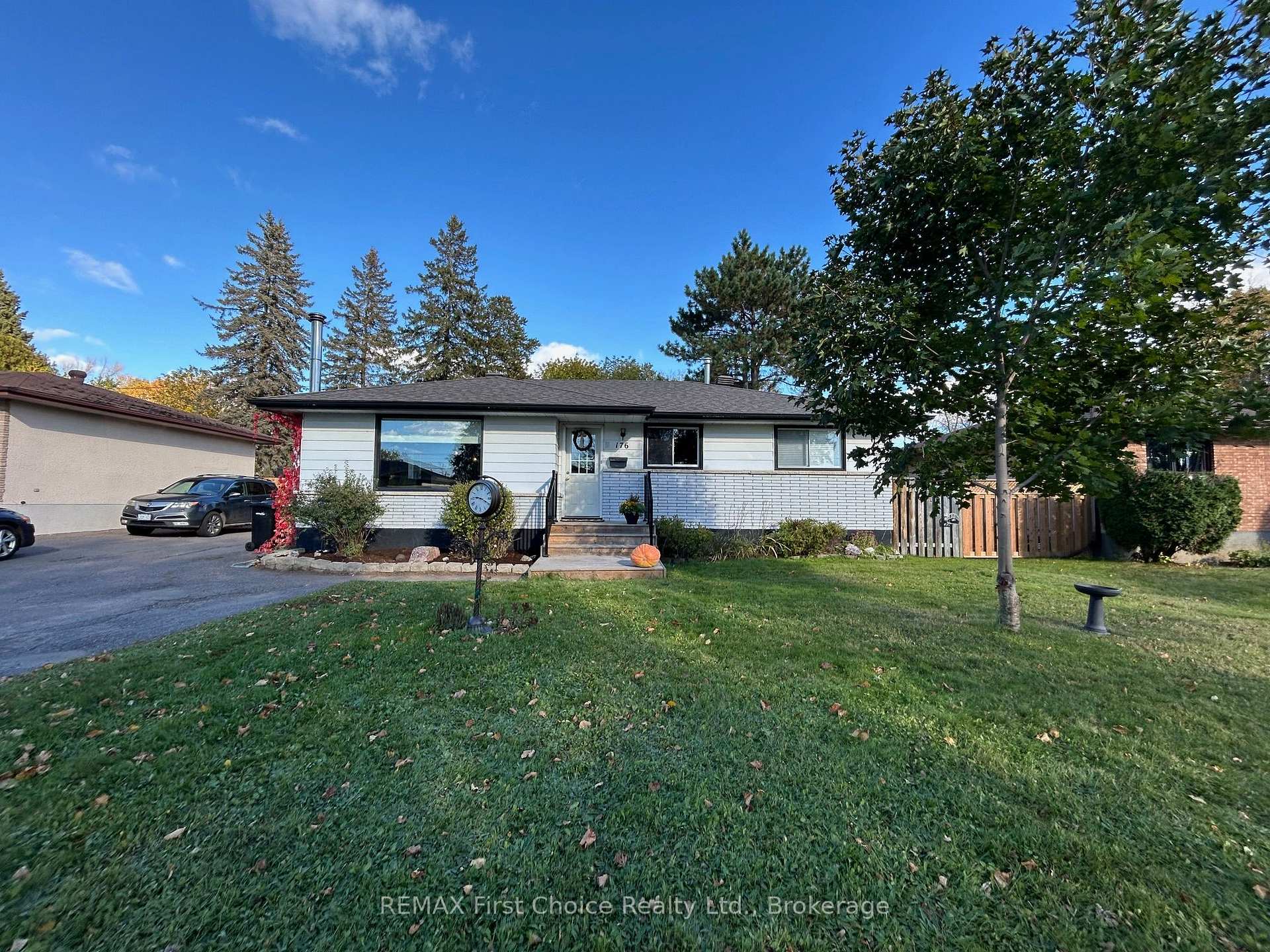 Photo 1 of 176 Crescent Avenue, Thunder Bay, Grandview — HOMEH