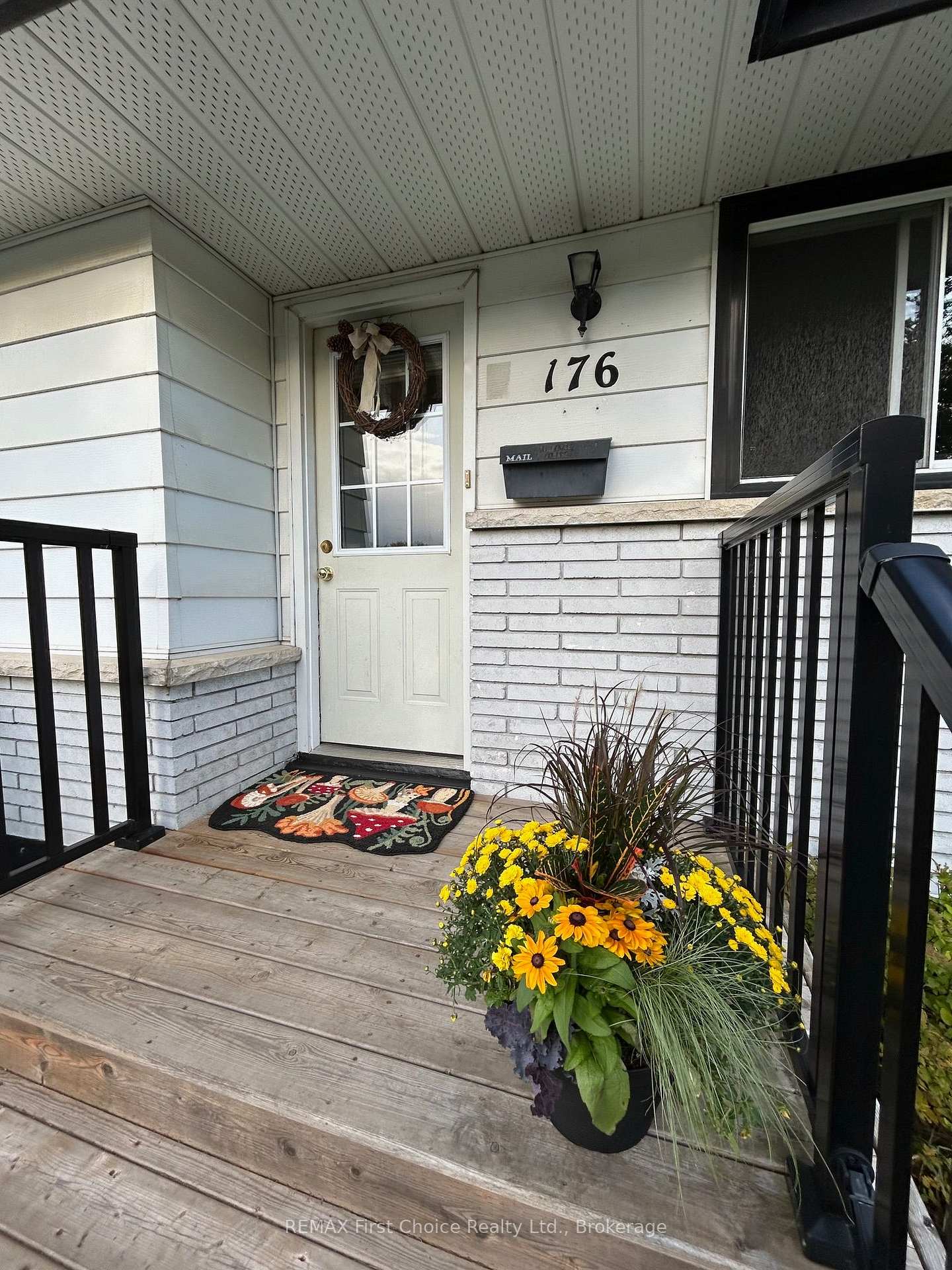 Photo 7 of 176 Crescent Avenue, Thunder Bay, Grandview — HOMEH