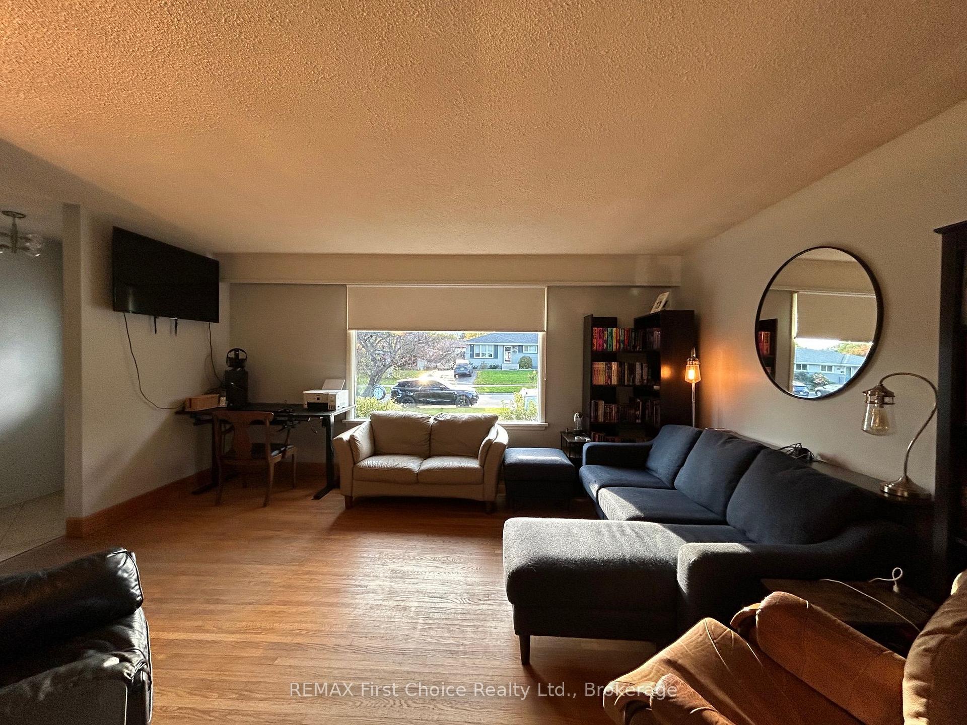Photo 11 of 176 Crescent Avenue, Thunder Bay, Grandview — HOMEH