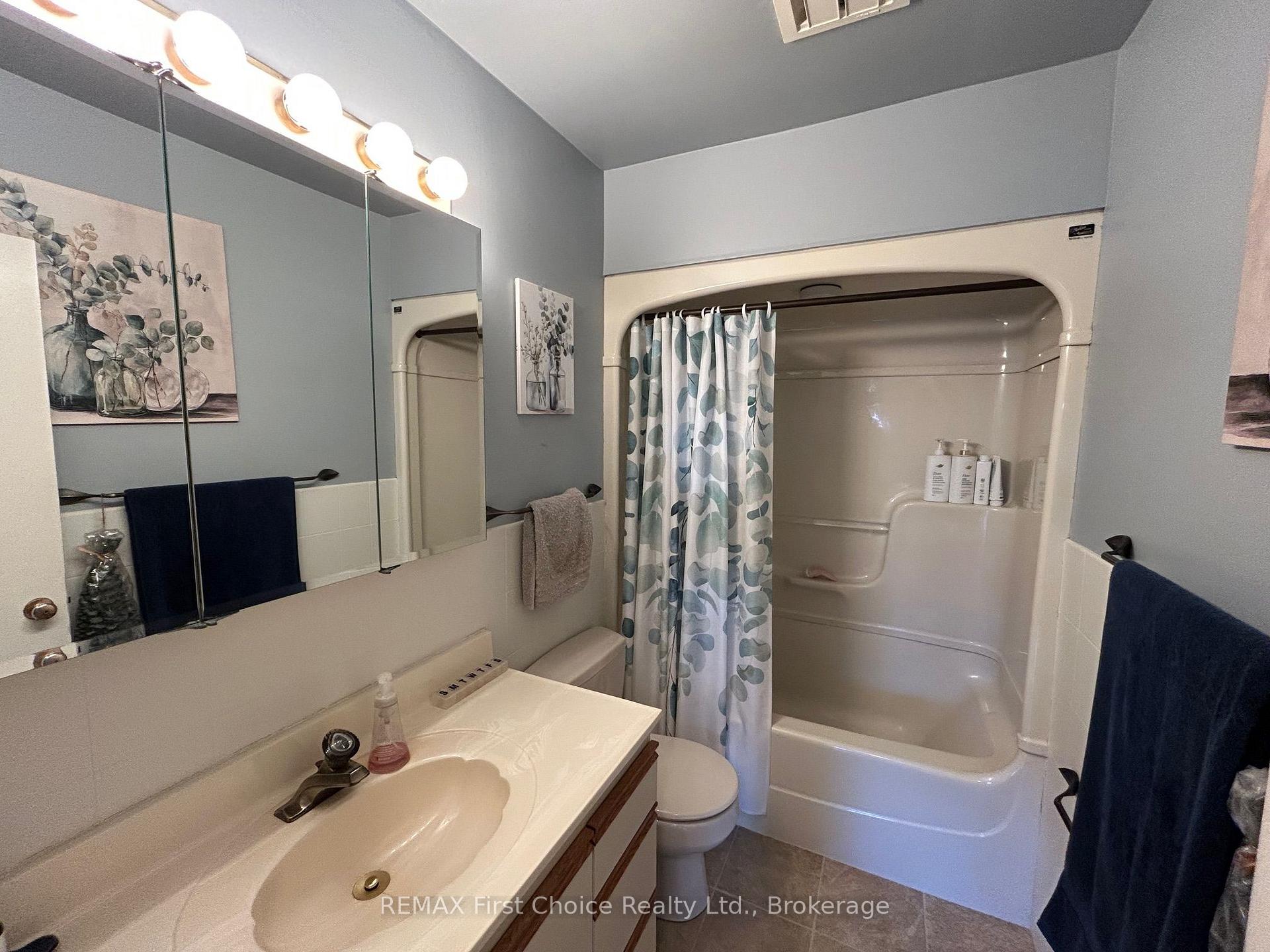 Photo 15 of 176 Crescent Avenue, Thunder Bay, Grandview — HOMEH