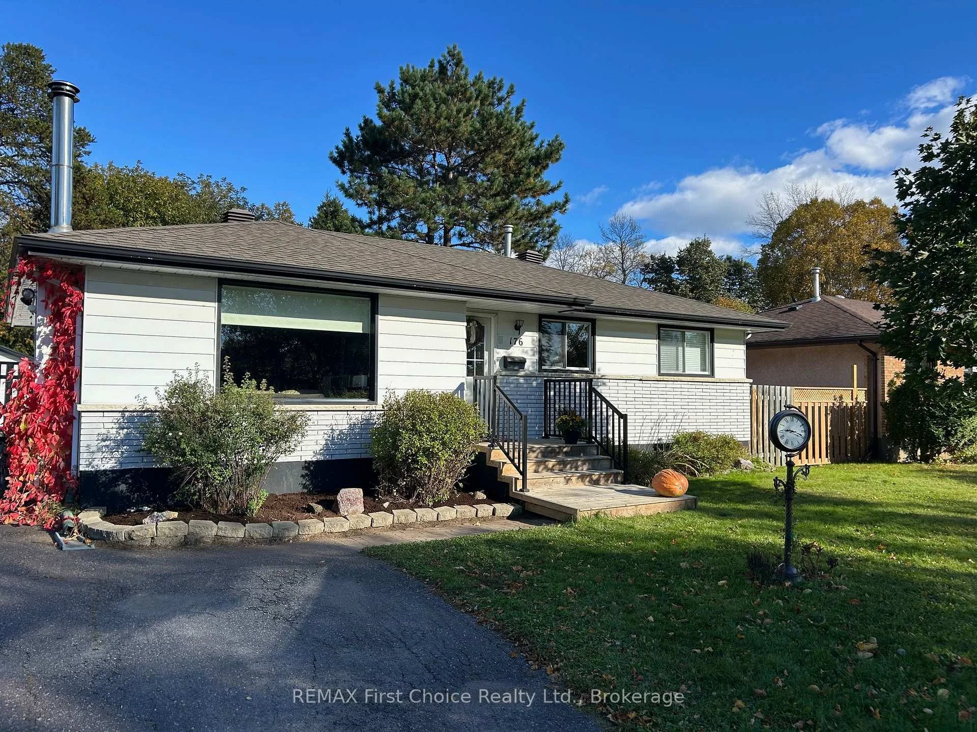 Photo 5 of 176 Crescent Avenue, Thunder Bay, Grandview — HOMEH