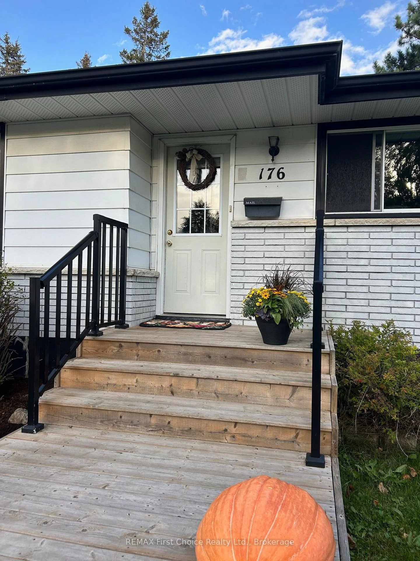 Photo 30 of 176 Crescent Avenue, Thunder Bay, Grandview — HOMEH