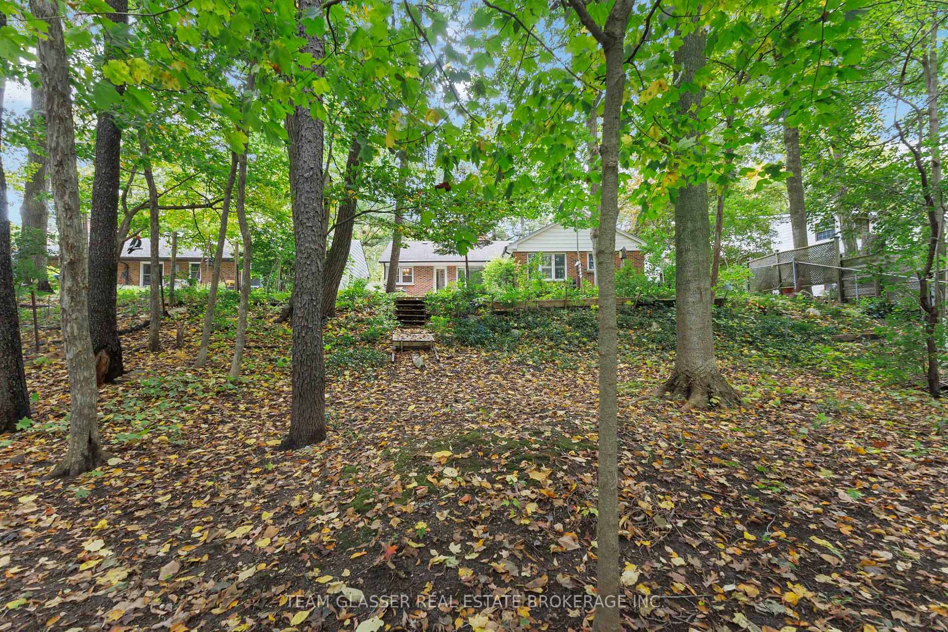 Photo 24 of 36 Braemar Crescent, London, North N — HOMEH
