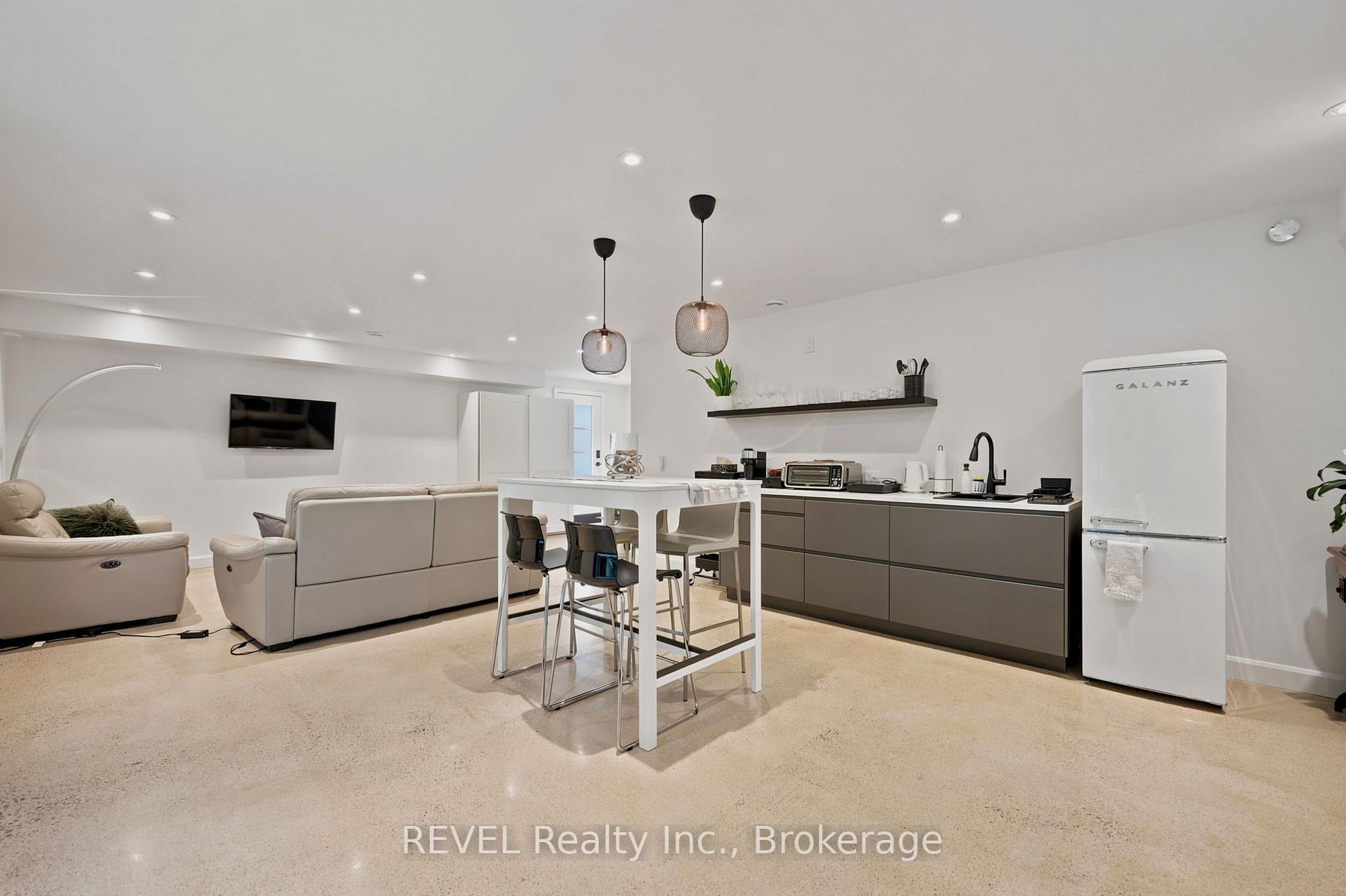 Photo 40 of 81 Mackenzie King Avenue, St. Catharines, Secord Woods — HOMEH
