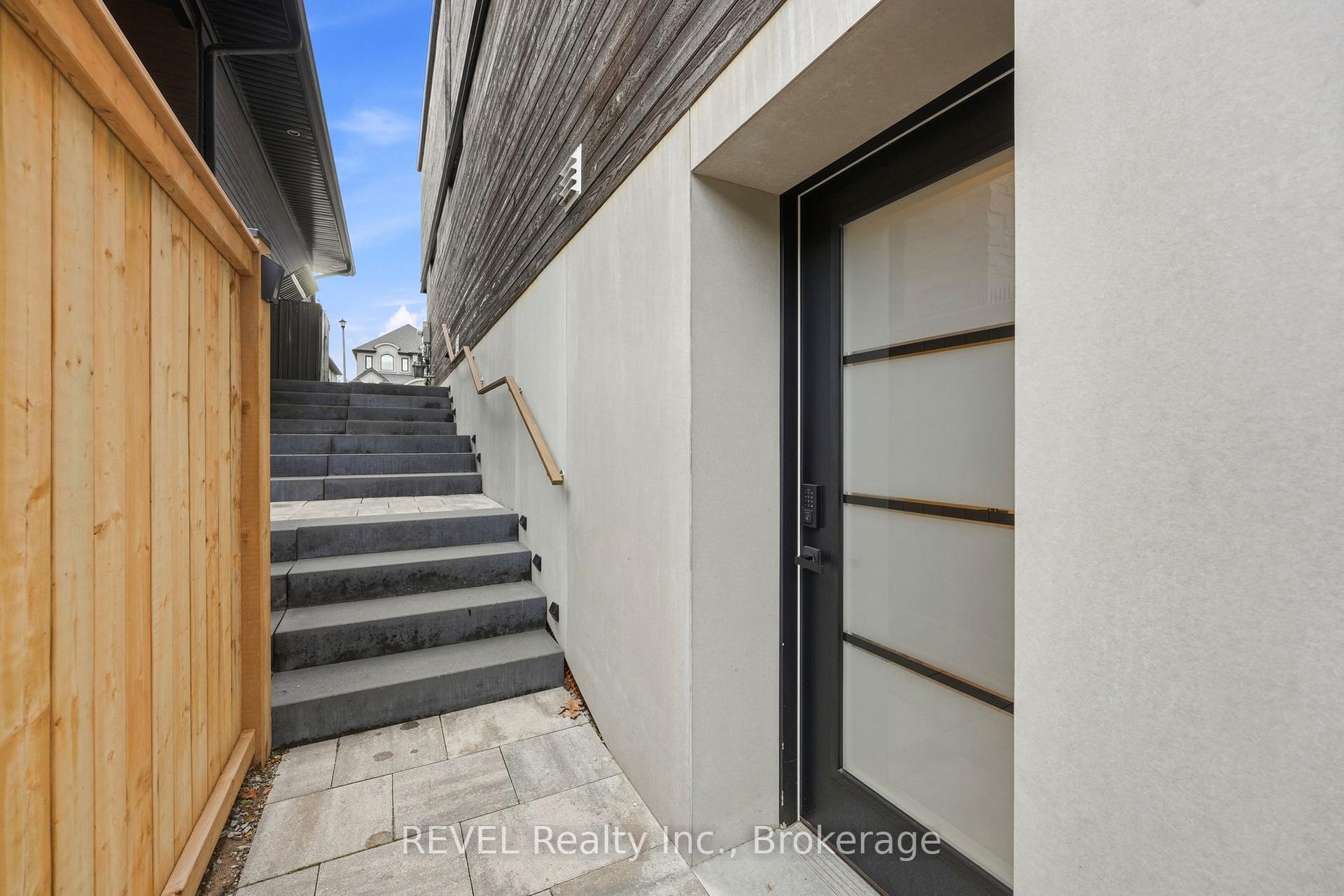 Photo 49 of 81 Mackenzie King Avenue, St. Catharines, Secord Woods — HOMEH