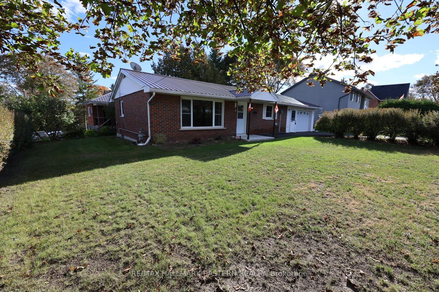 Photo of 161 River Street E