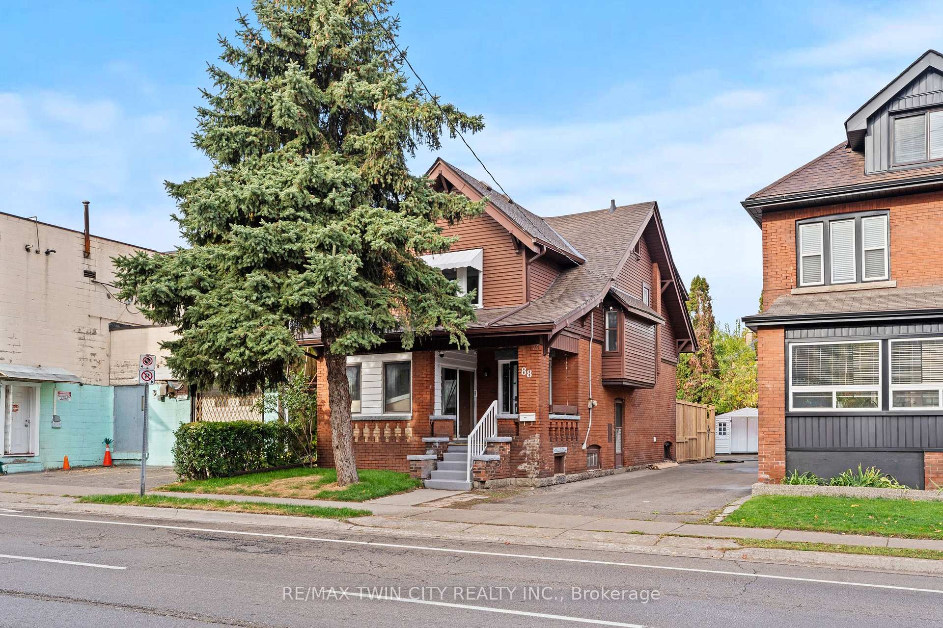 Photo 3 of 88 Gage Avenue S, Hamilton, Stipley — HOMEH
