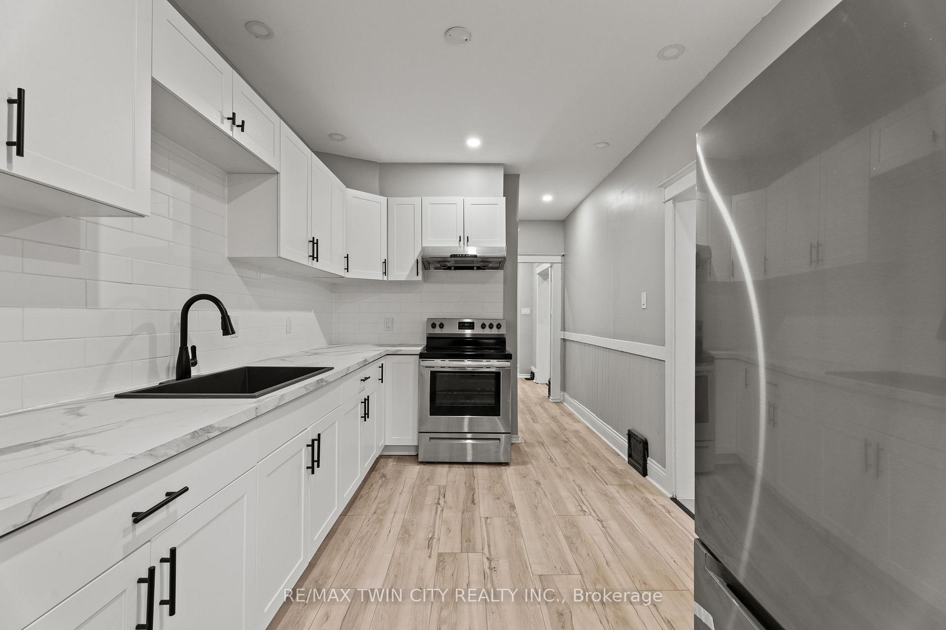 Photo 15 of 88 Gage Avenue S, Hamilton, Stipley — HOMEH