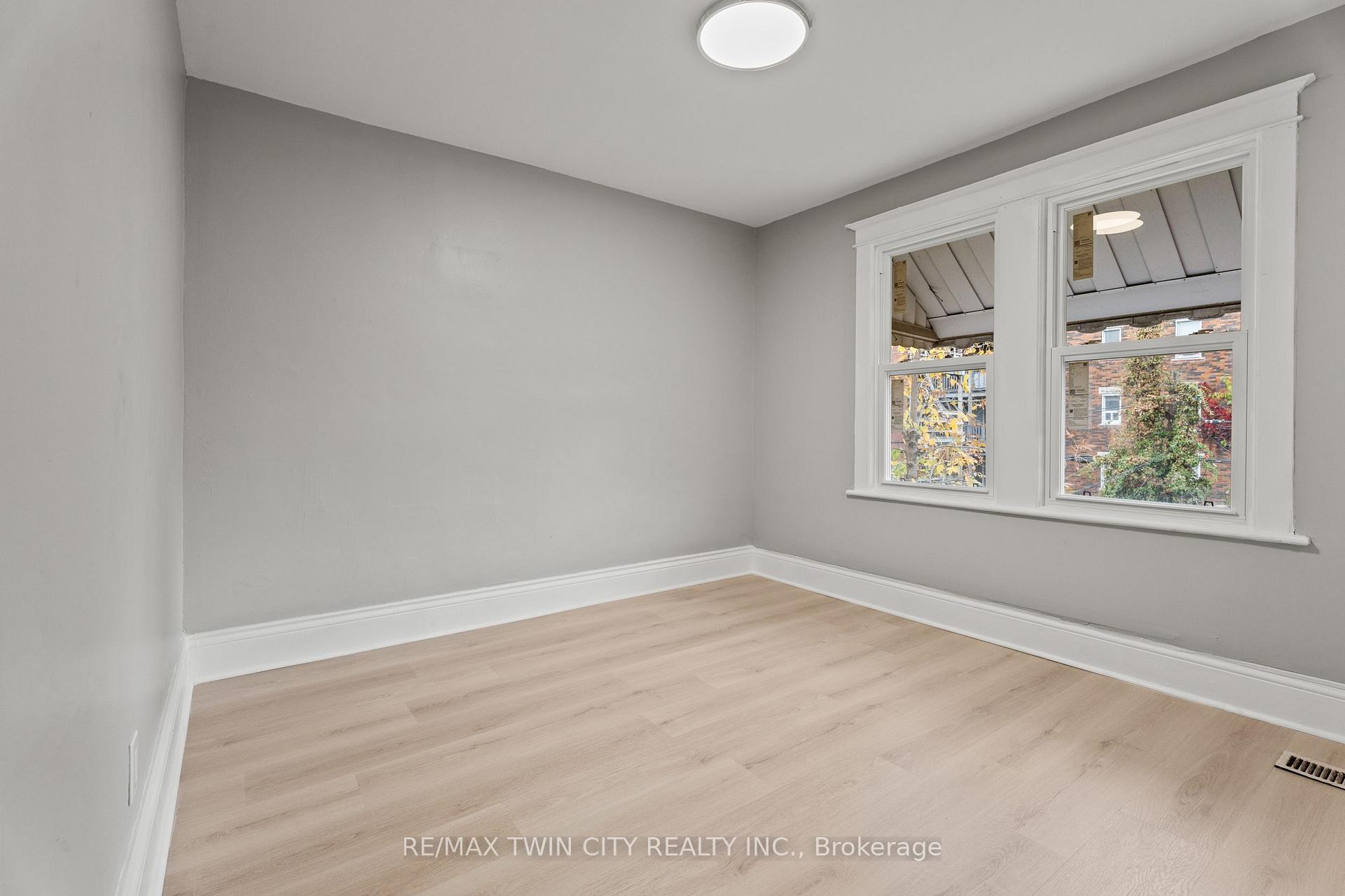 Photo 24 of 88 Gage Avenue S, Hamilton, Stipley — HOMEH