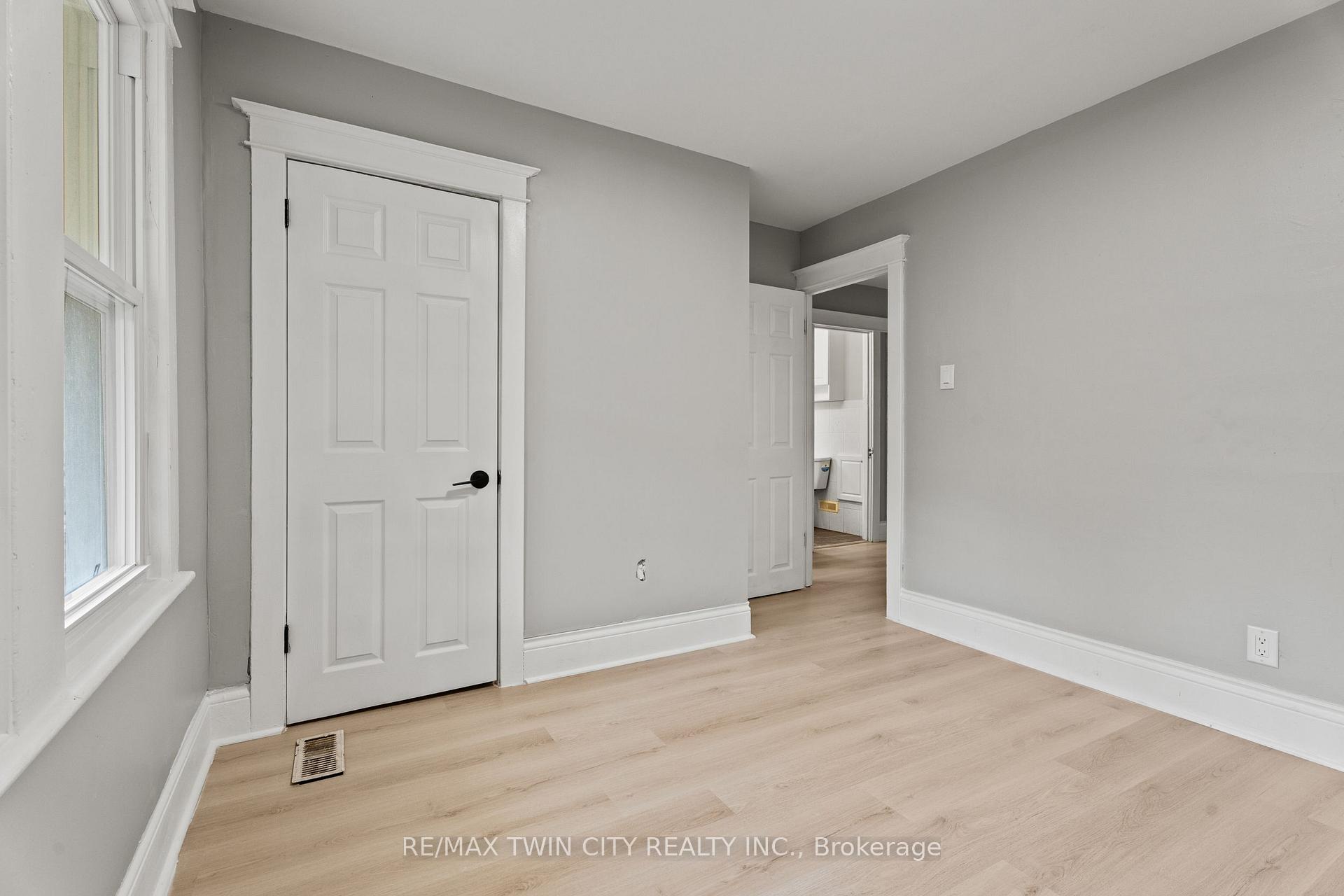 Photo 25 of 88 Gage Avenue S, Hamilton, Stipley — HOMEH