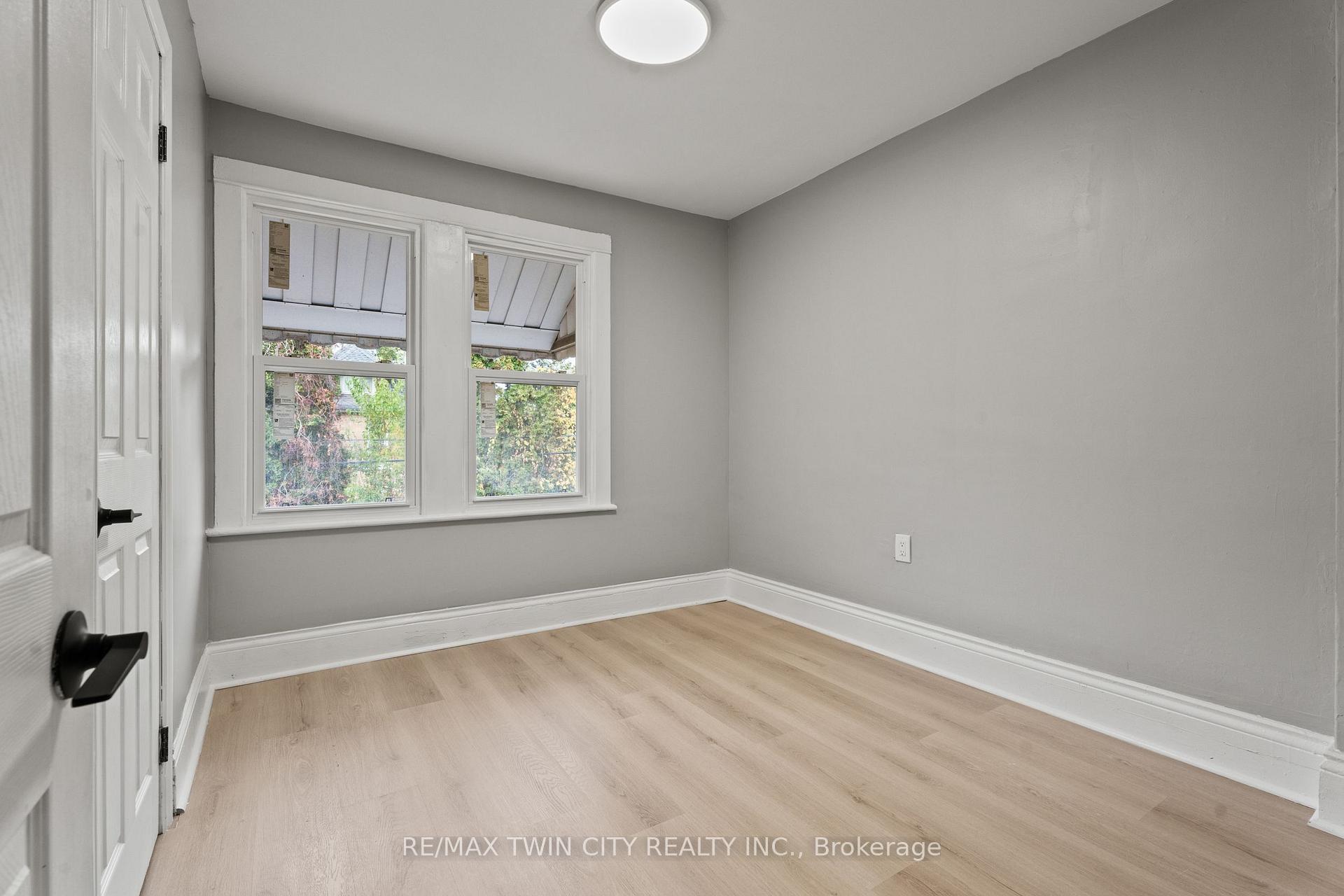 Photo 26 of 88 Gage Avenue S, Hamilton, Stipley — HOMEH