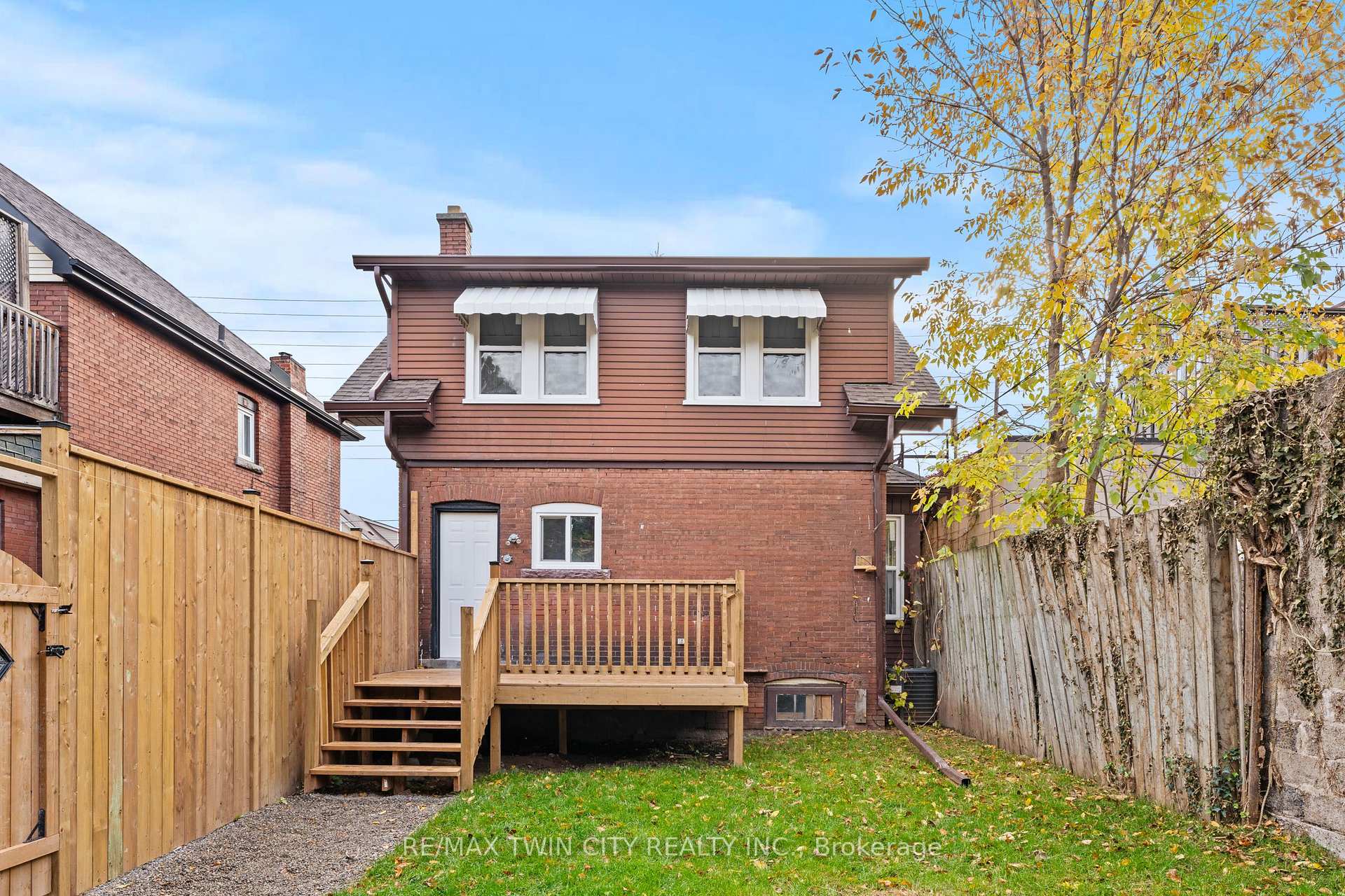 Photo 32 of 88 Gage Avenue S, Hamilton, Stipley — HOMEH
