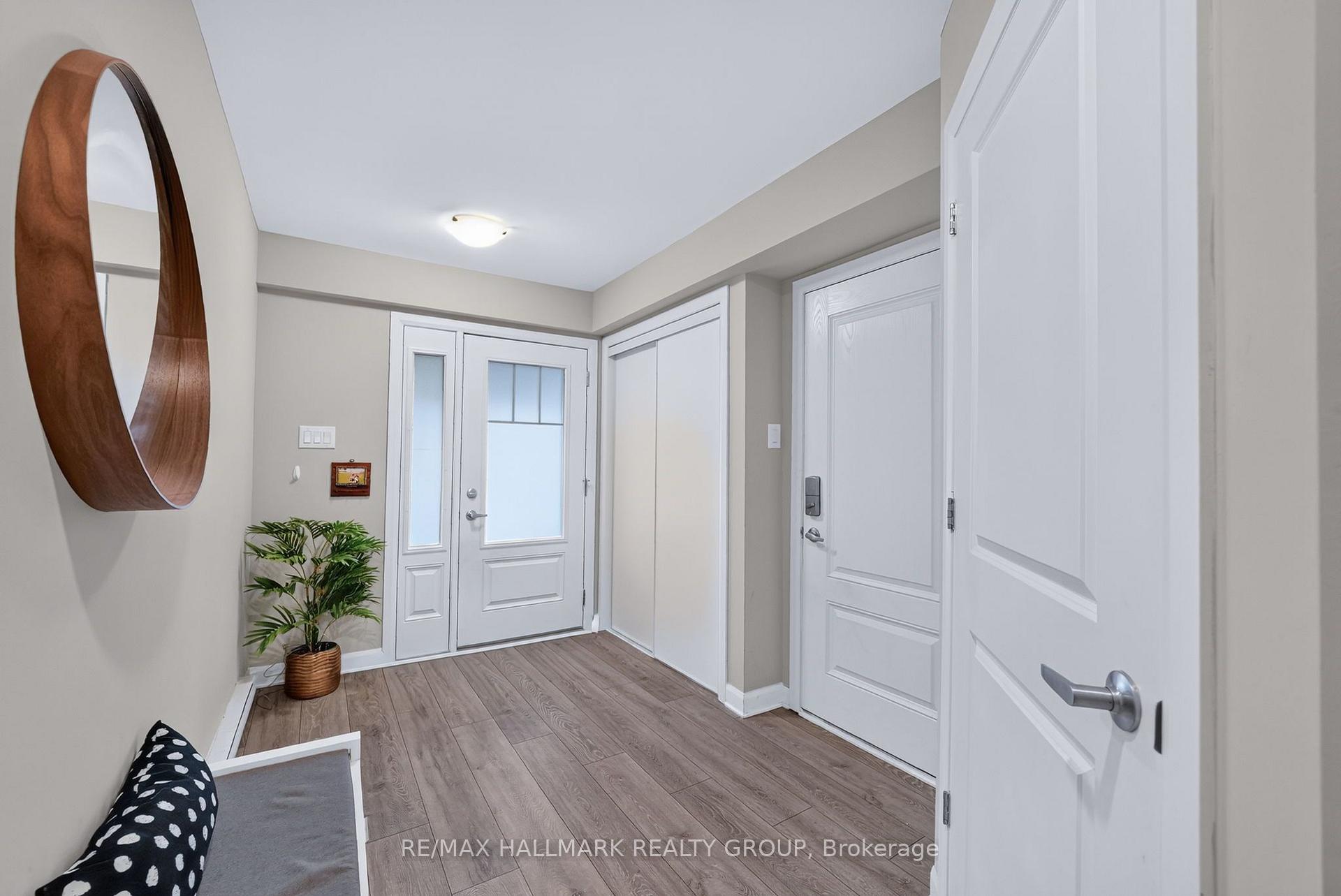 Photo 5 of 131 Attwell Private, Ottawa, Kanata - Morgan's Grant/South March — HOMEH
