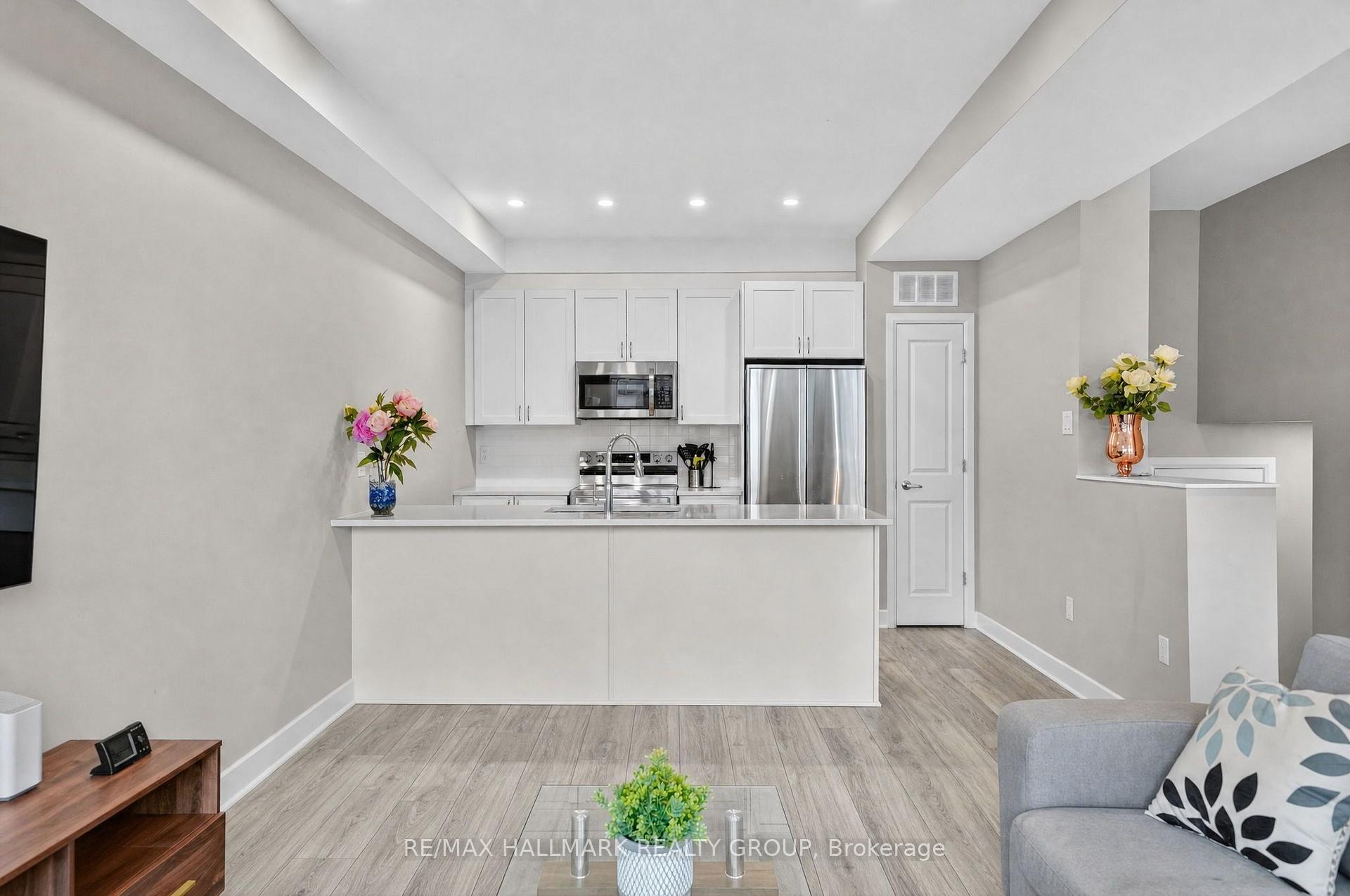 Photo 15 of 131 Attwell Private, Ottawa, Kanata - Morgan's Grant/South March — HOMEH