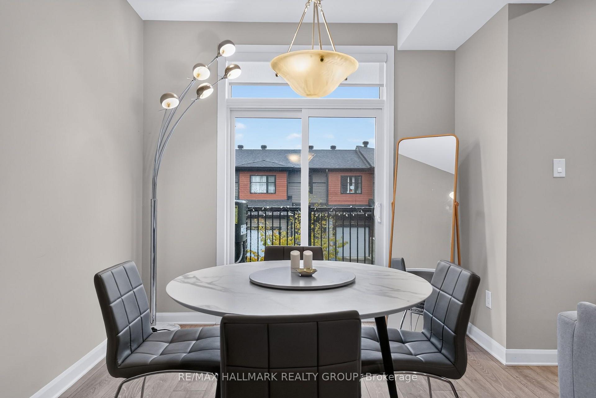 Photo 19 of 131 Attwell Private, Ottawa, Kanata - Morgan's Grant/South March — HOMEH