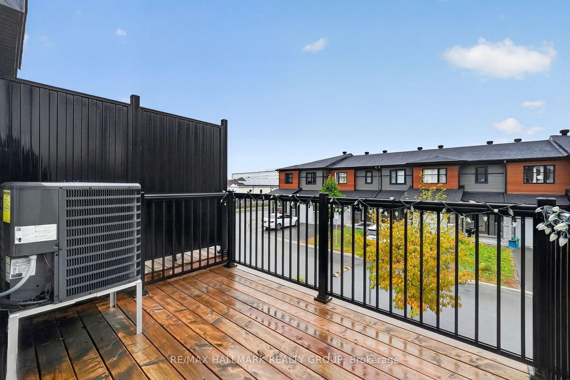 Photo 38 of 131 Attwell Private, Ottawa, Kanata - Morgan's Grant/South March — HOMEH
