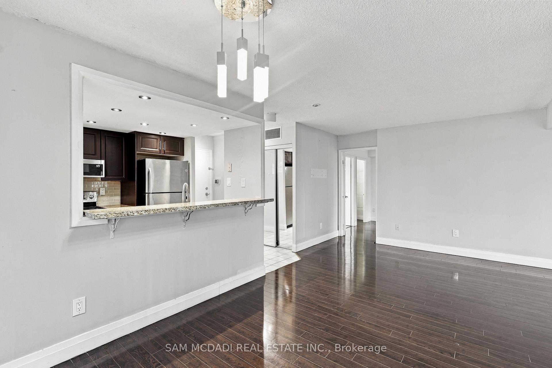 Photo 2 of Unit 903, 265 Enfield Place, Mississauga, City Centre — HOMEH