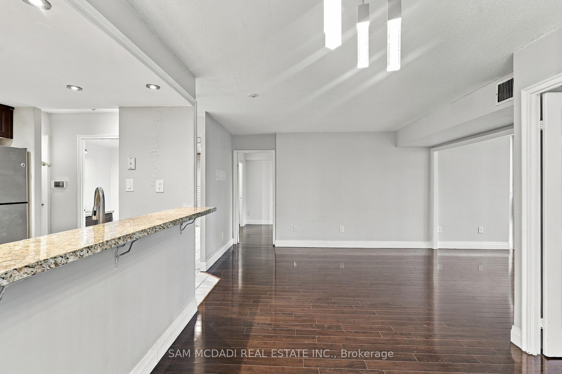 Photo 3 of Unit 903, 265 Enfield Place, Mississauga, City Centre — HOMEH