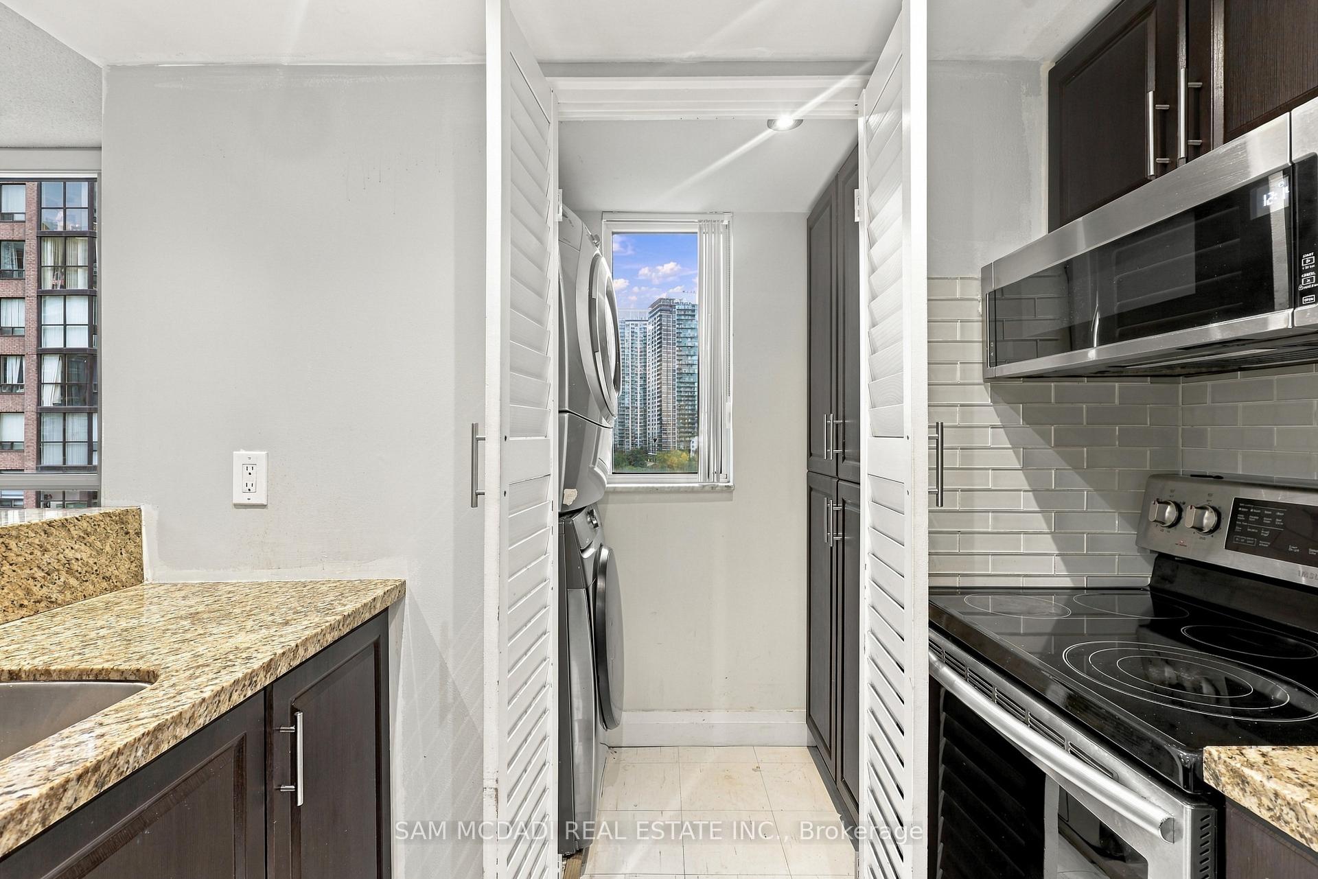 Photo 8 of Unit 903, 265 Enfield Place, Mississauga, City Centre — HOMEH