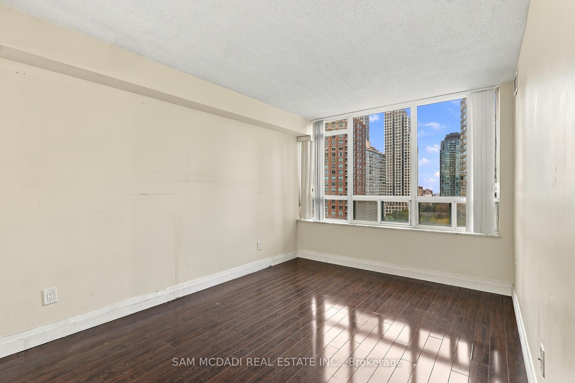 Photo 17 of Unit 903, 265 Enfield Place, Mississauga, City Centre — HOMEH
