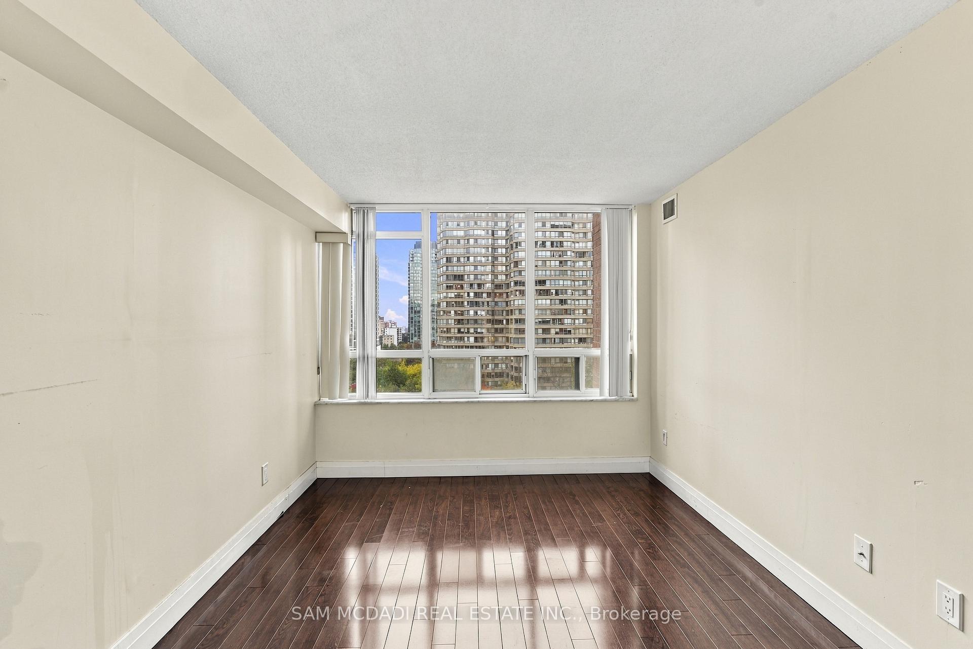 Photo 18 of Unit 903, 265 Enfield Place, Mississauga, City Centre — HOMEH