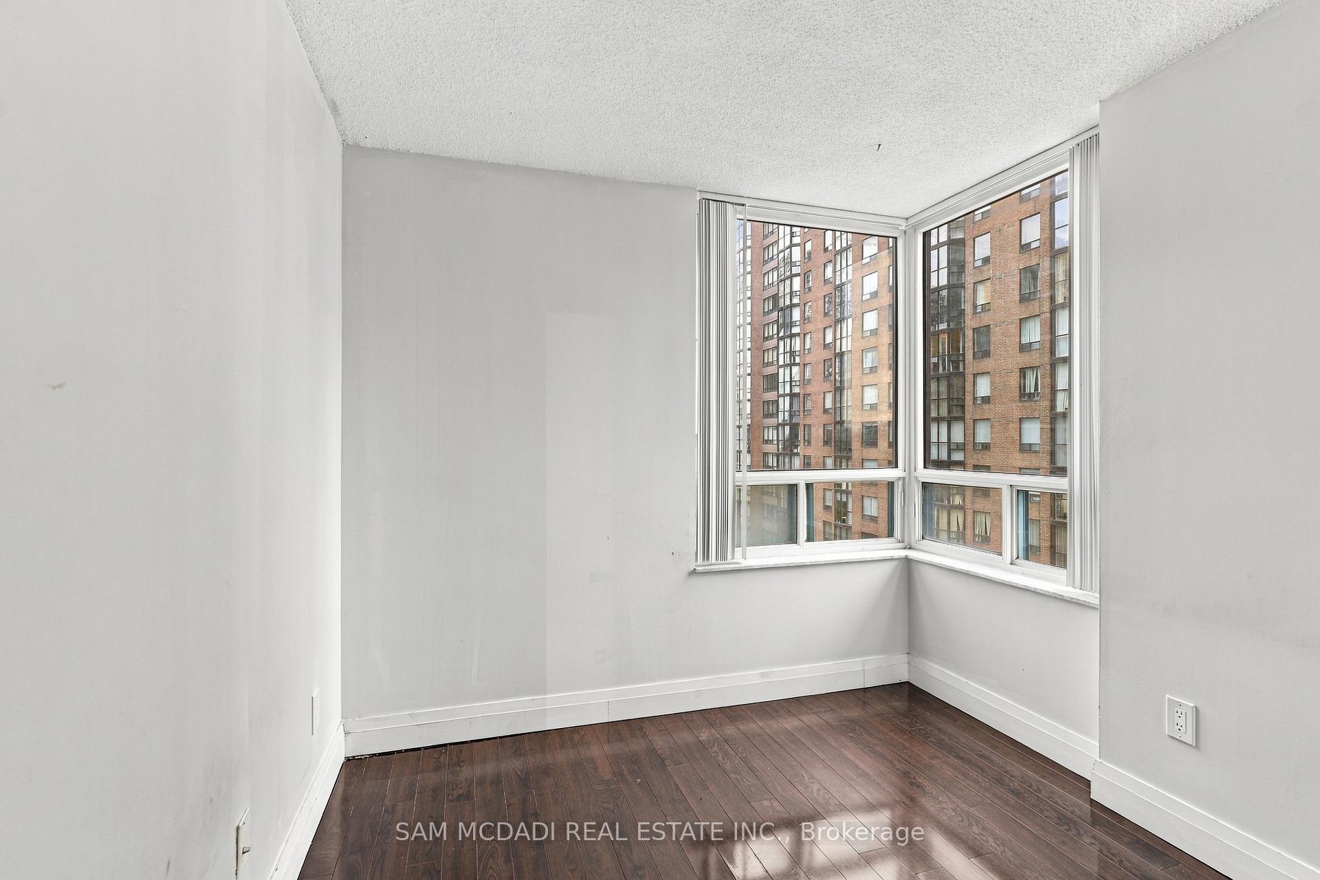 Photo 23 of Unit 903, 265 Enfield Place, Mississauga, City Centre — HOMEH
