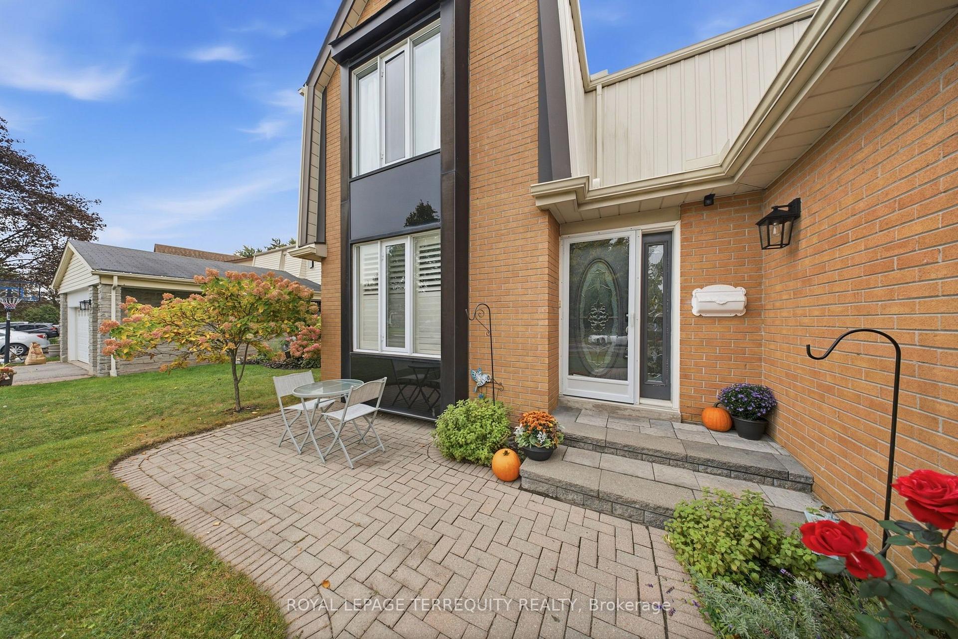 Photo 3 of 1794 Meadowview Avenue, Pickering, Amberlea — HOMEH