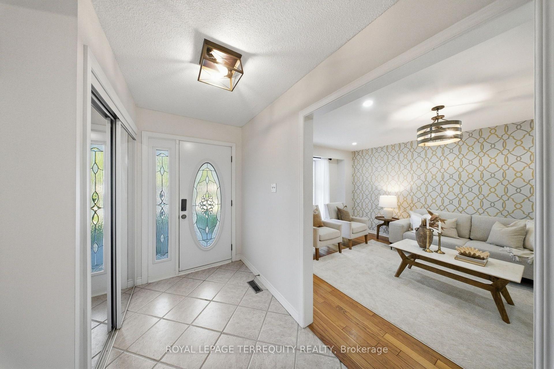 Photo 5 of 1794 Meadowview Avenue, Pickering, Amberlea — HOMEH