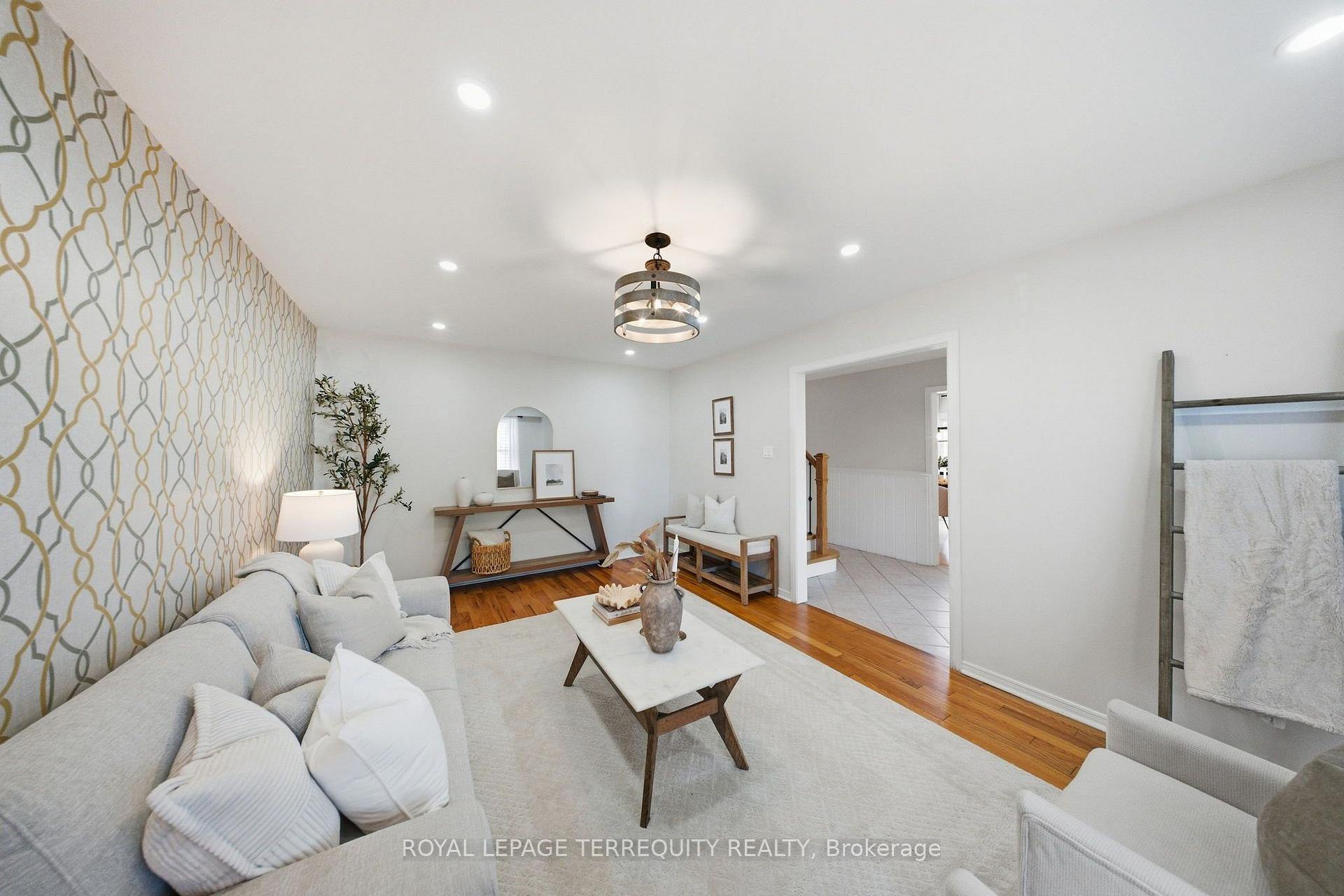 Photo 8 of 1794 Meadowview Avenue, Pickering, Amberlea — HOMEH