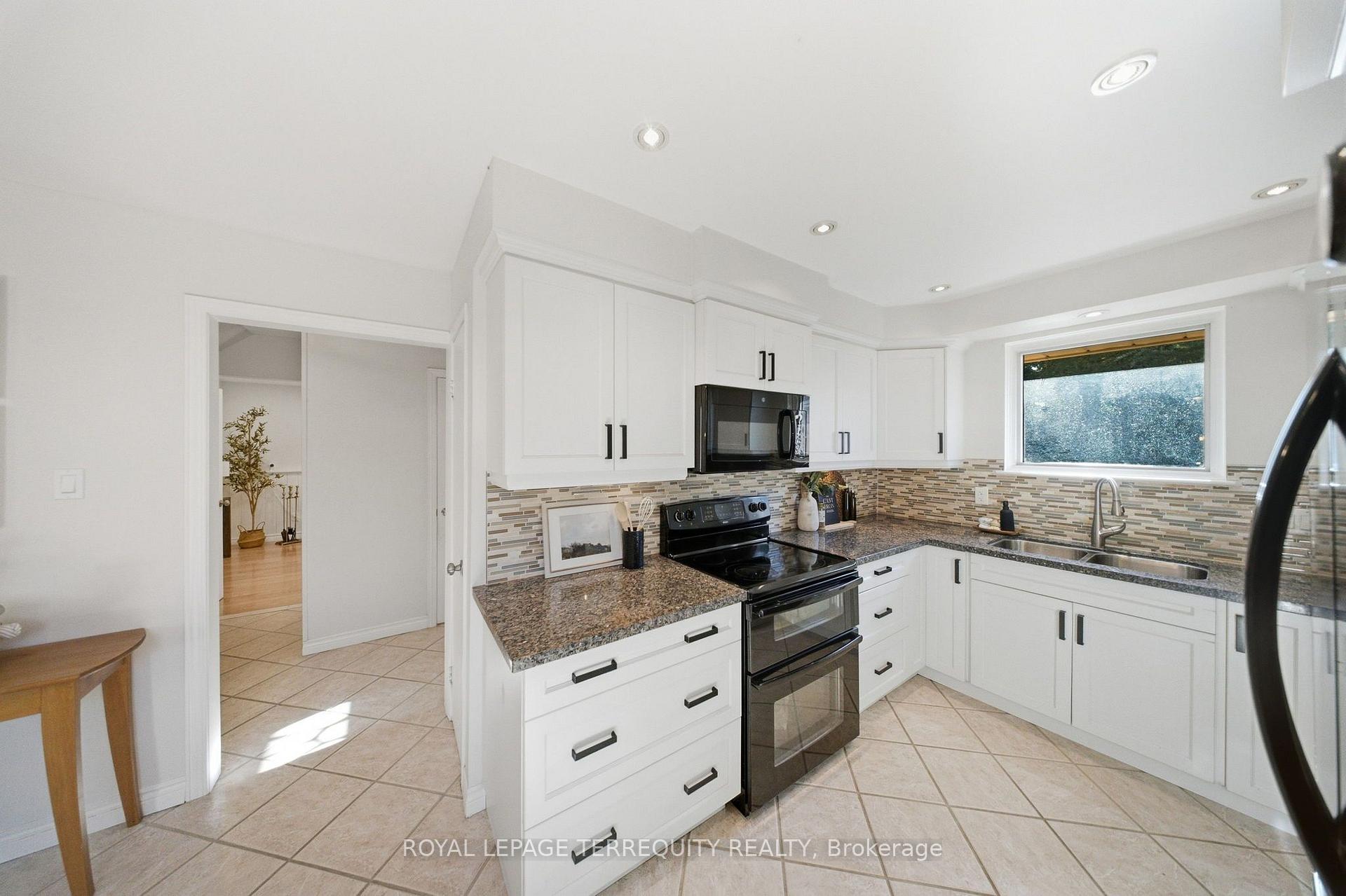 Photo 10 of 1794 Meadowview Avenue, Pickering, Amberlea — HOMEH