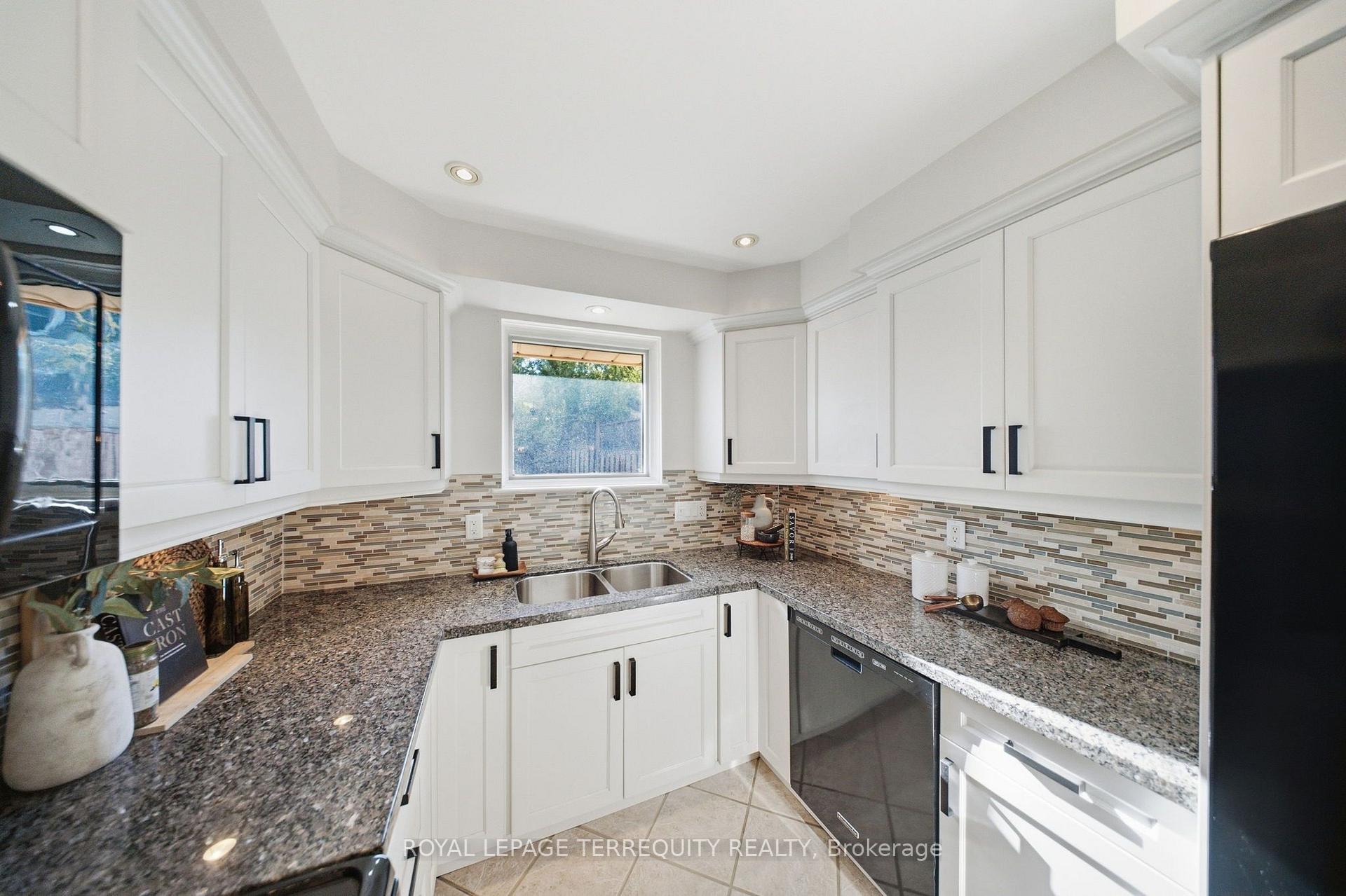 Photo 12 of 1794 Meadowview Avenue, Pickering, Amberlea — HOMEH
