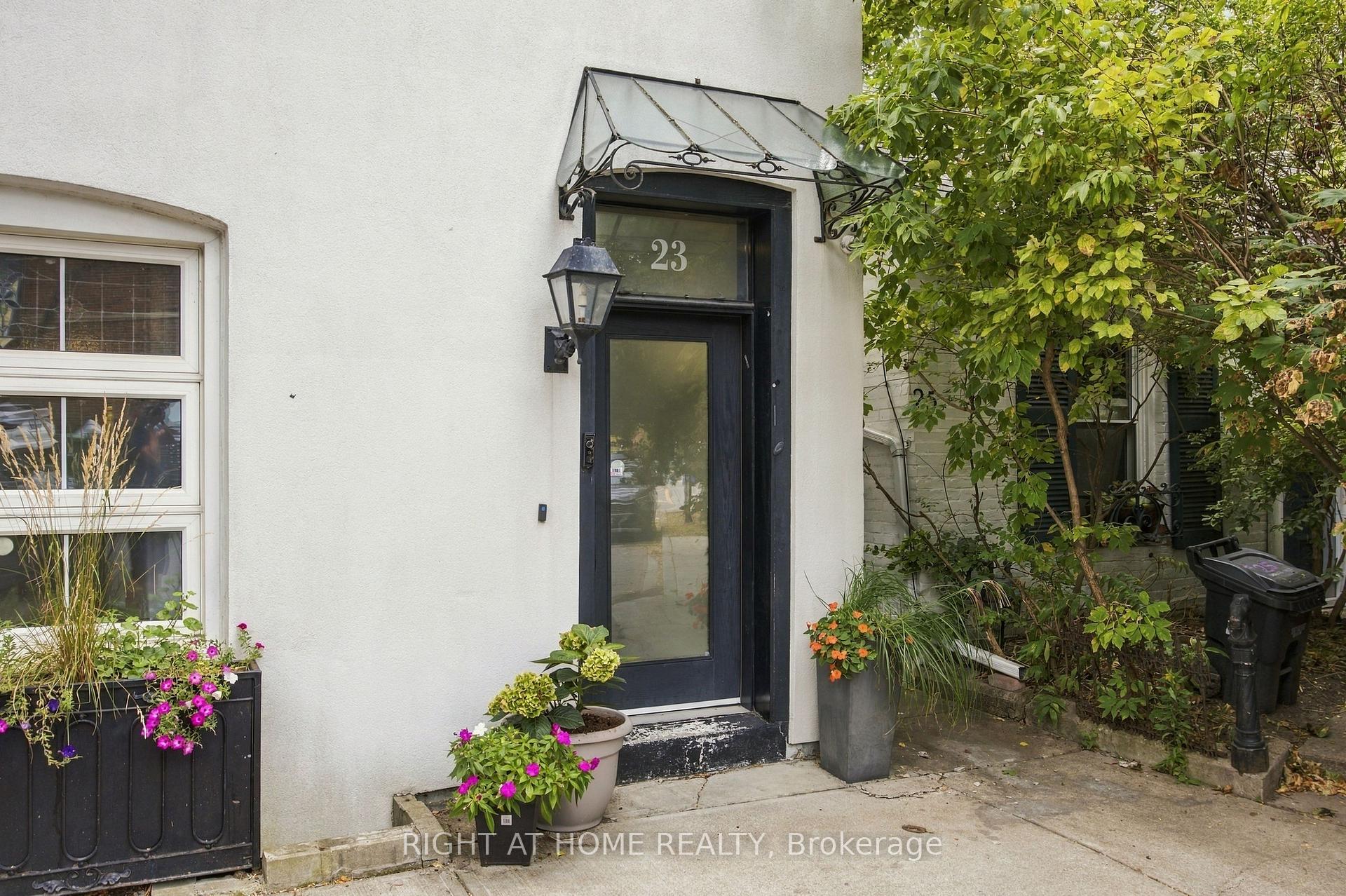 Photo 2 of 23 New Street, Toronto, The Annex — HOMEH
