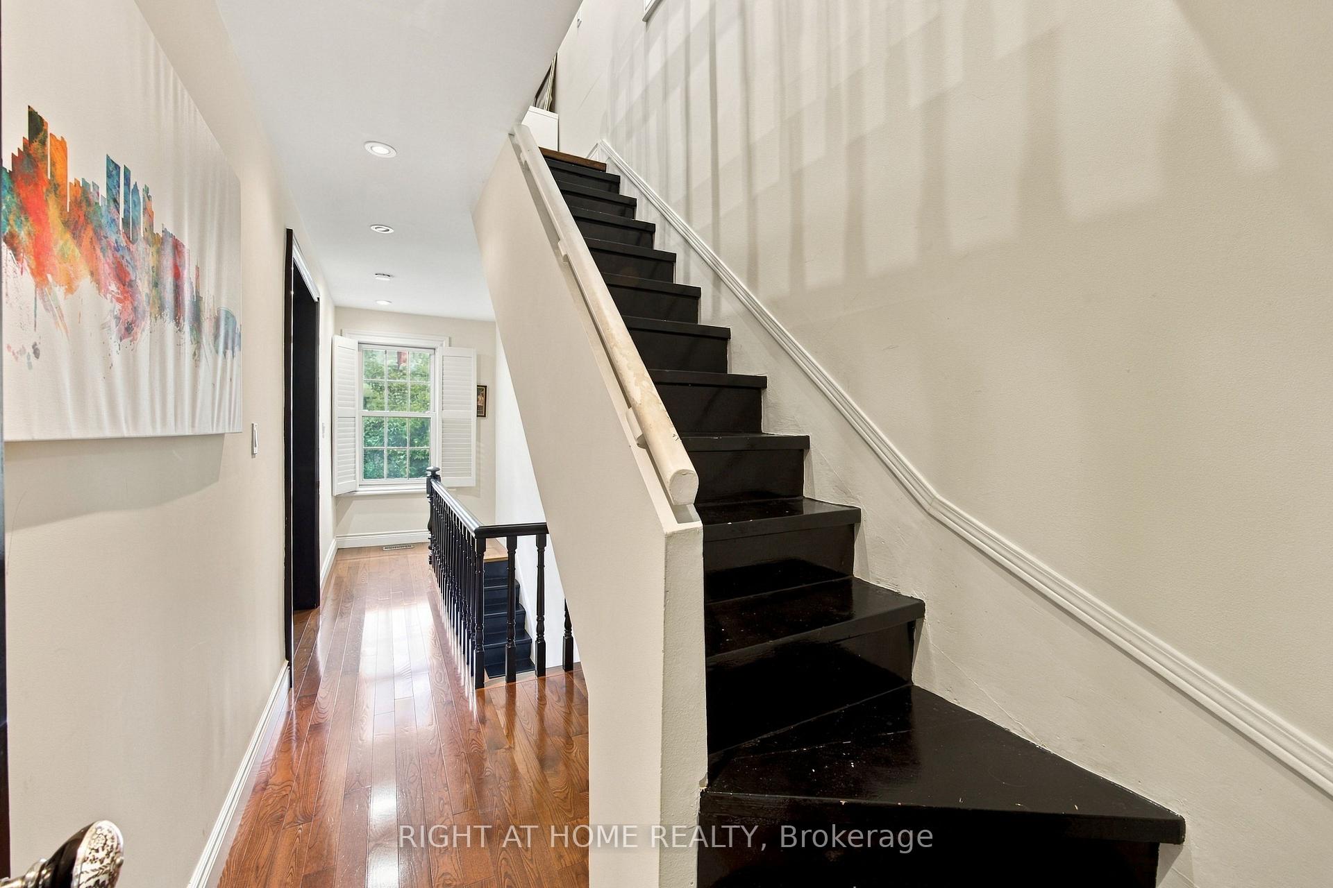 Photo 19 of 23 New Street, Toronto, The Annex — HOMEH