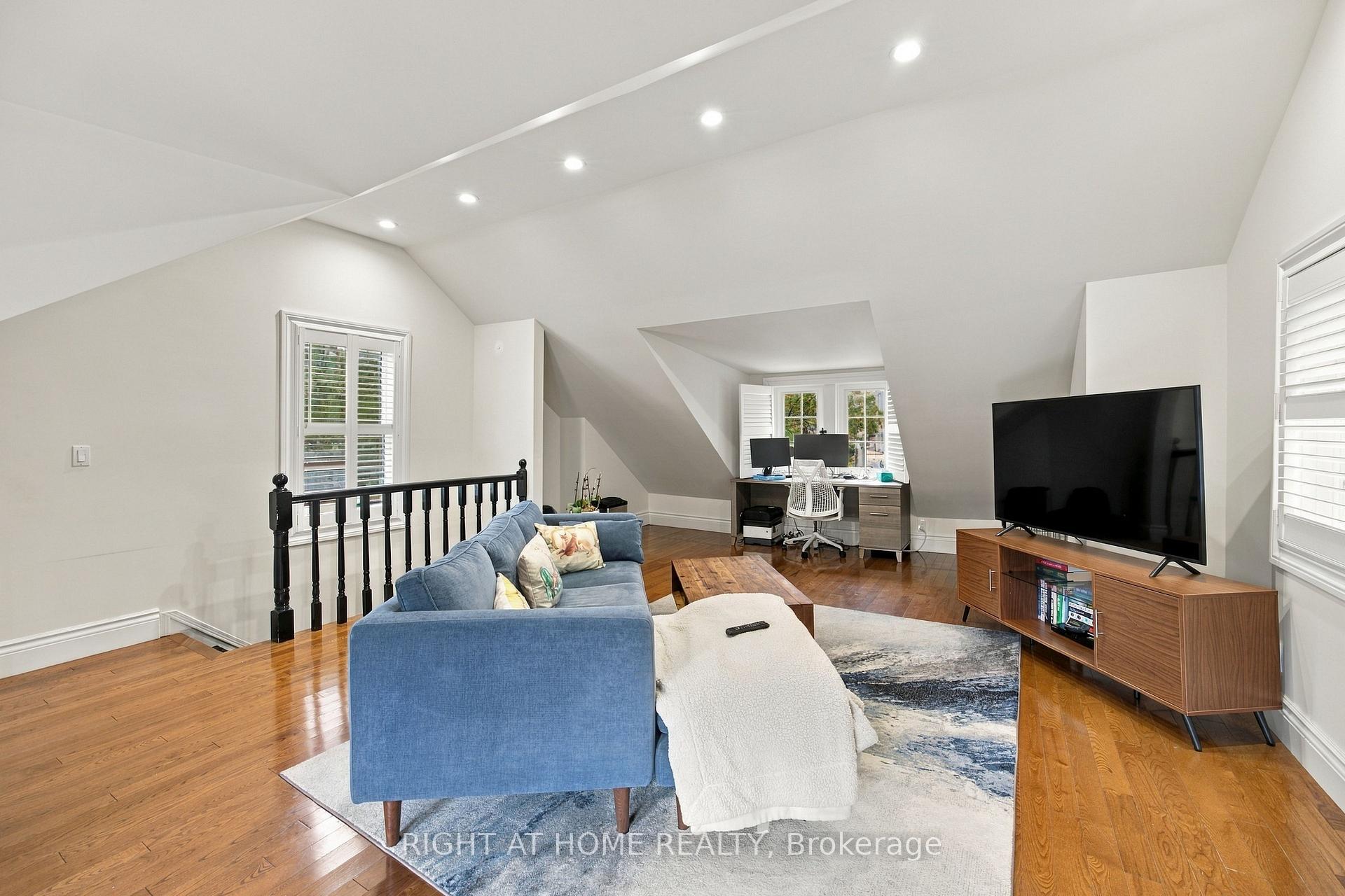 Photo 21 of 23 New Street, Toronto, The Annex — HOMEH