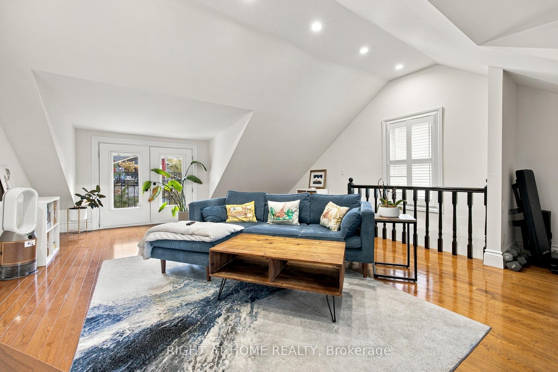Photo 22 of 23 New Street, Toronto, The Annex — HOMEH