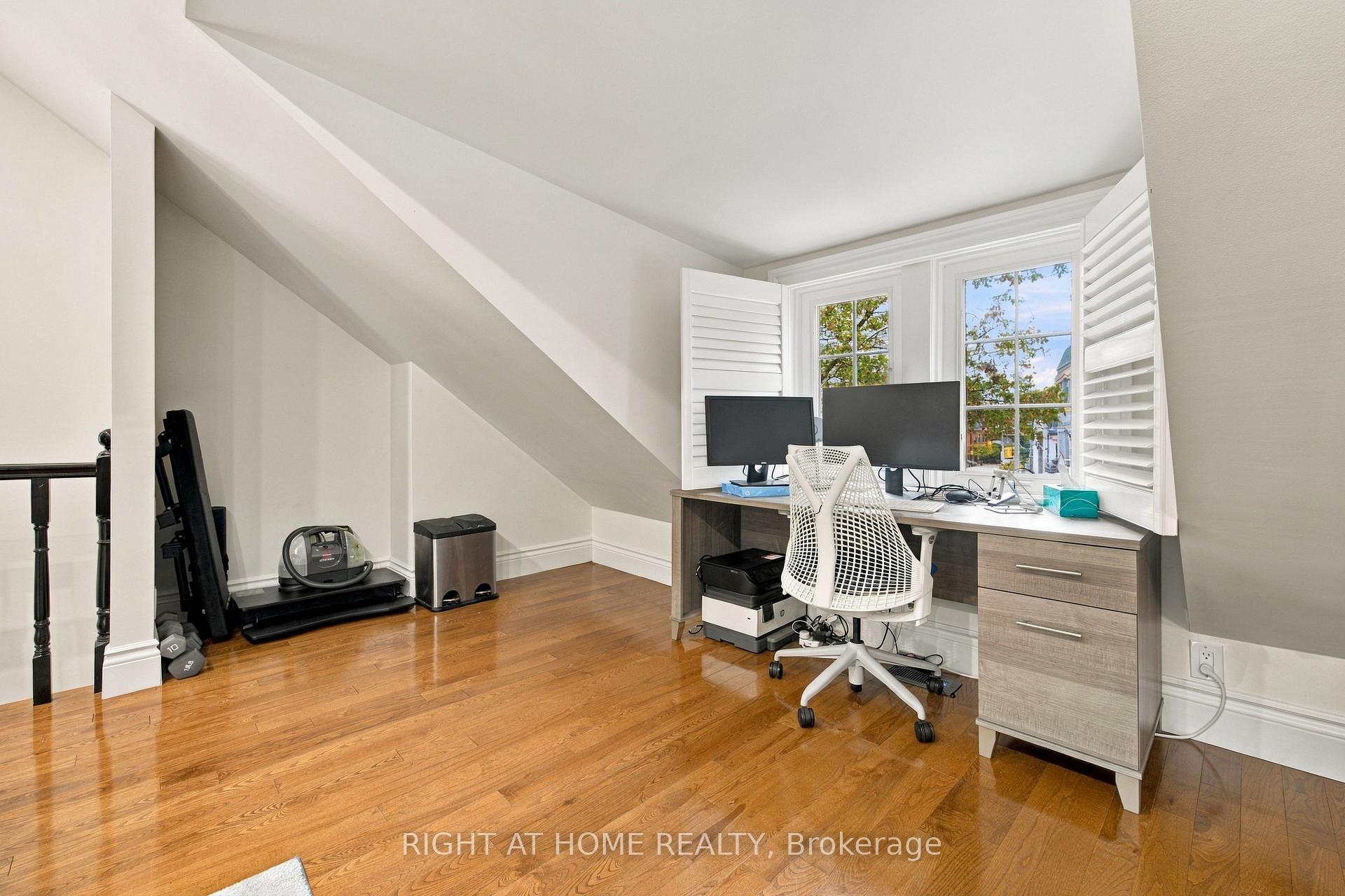 Photo 23 of 23 New Street, Toronto, The Annex — HOMEH