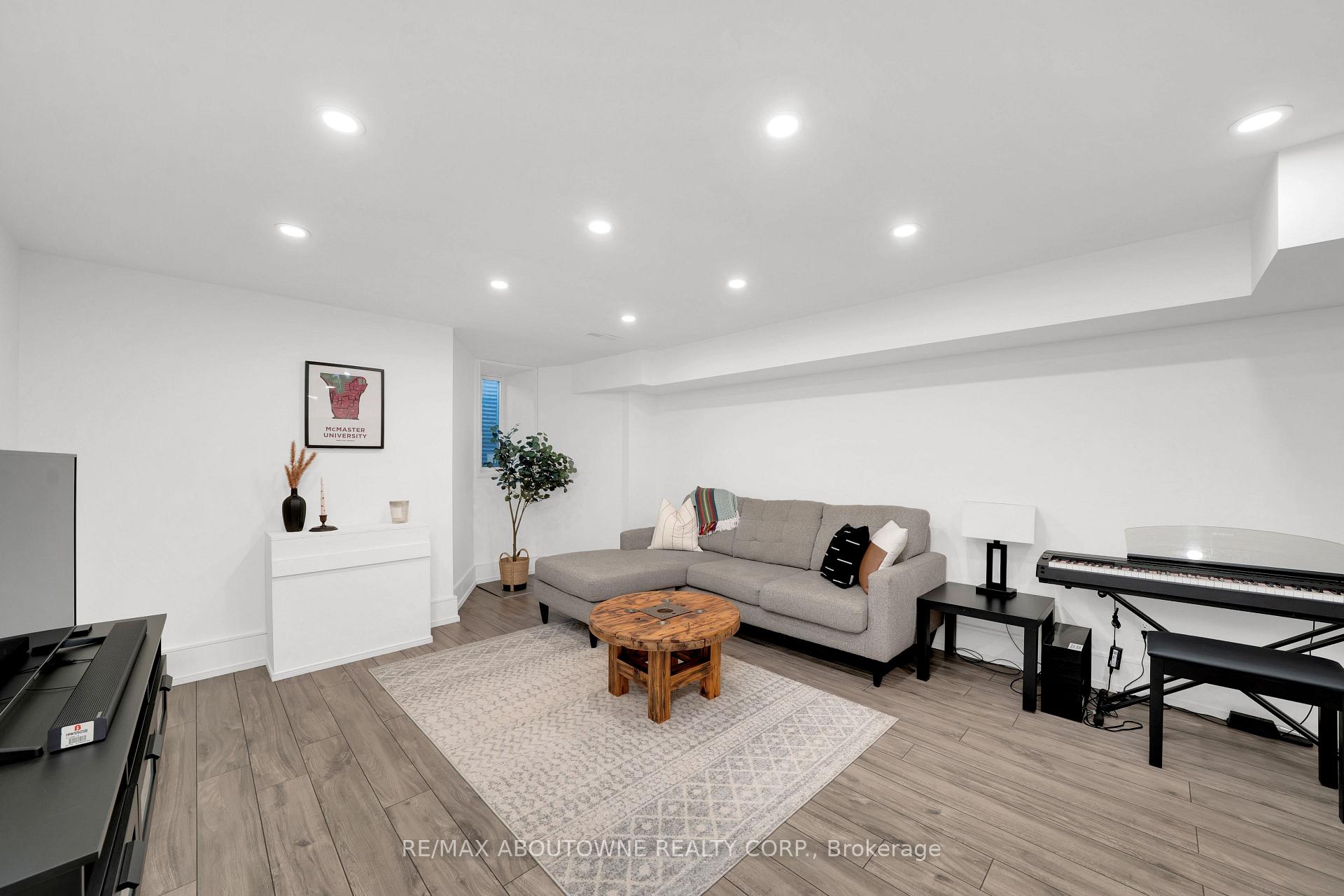 Photo 36 of 63 Smith Avenue, Hamilton, Landsdale — HOMEH