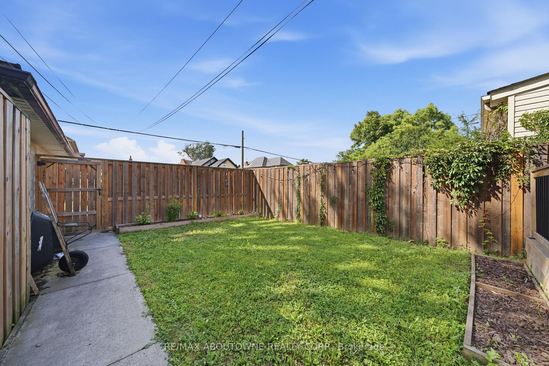 Photo 40 of 63 Smith Avenue, Hamilton, Landsdale — HOMEH
